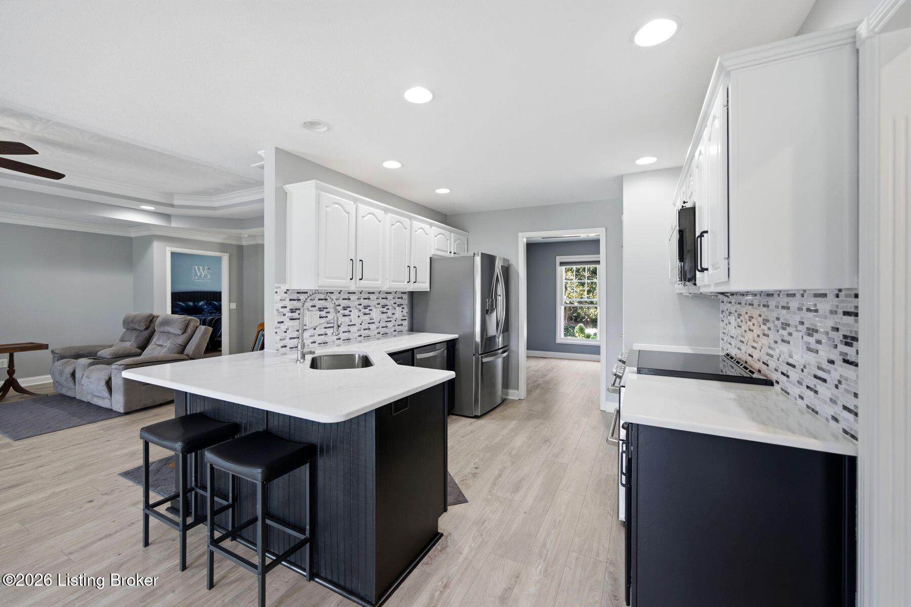 1308 Chapeze Ln Property Photo 14
