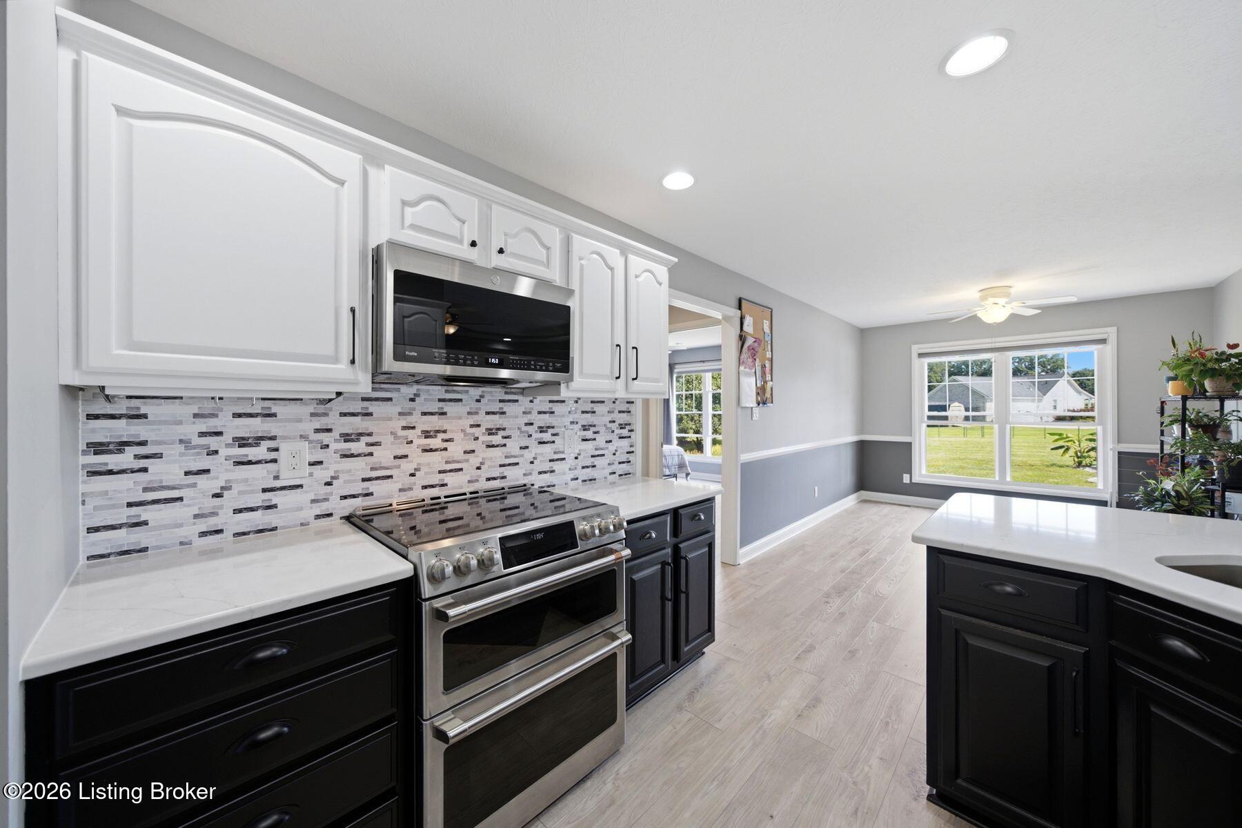 1308 Chapeze Ln Property Photo 21