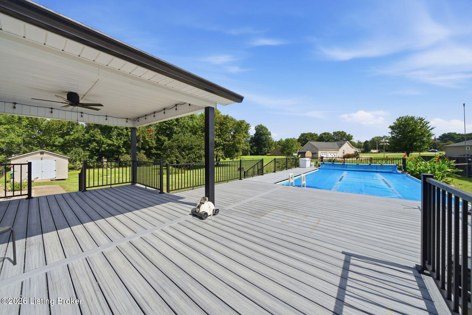1308 Chapeze Ln Property Photo 43