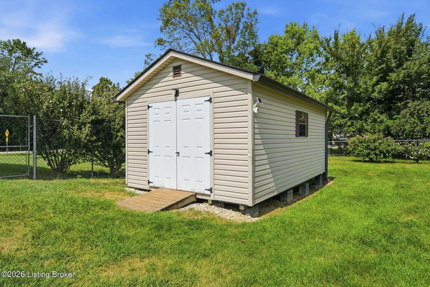 1308 Chapeze Ln Property Photo 50