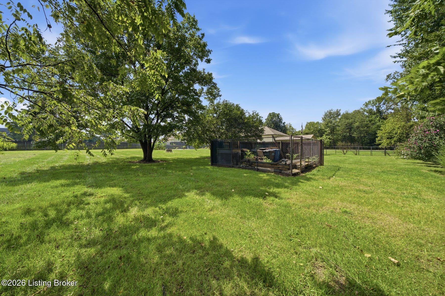 1308 Chapeze Ln Property Photo 53