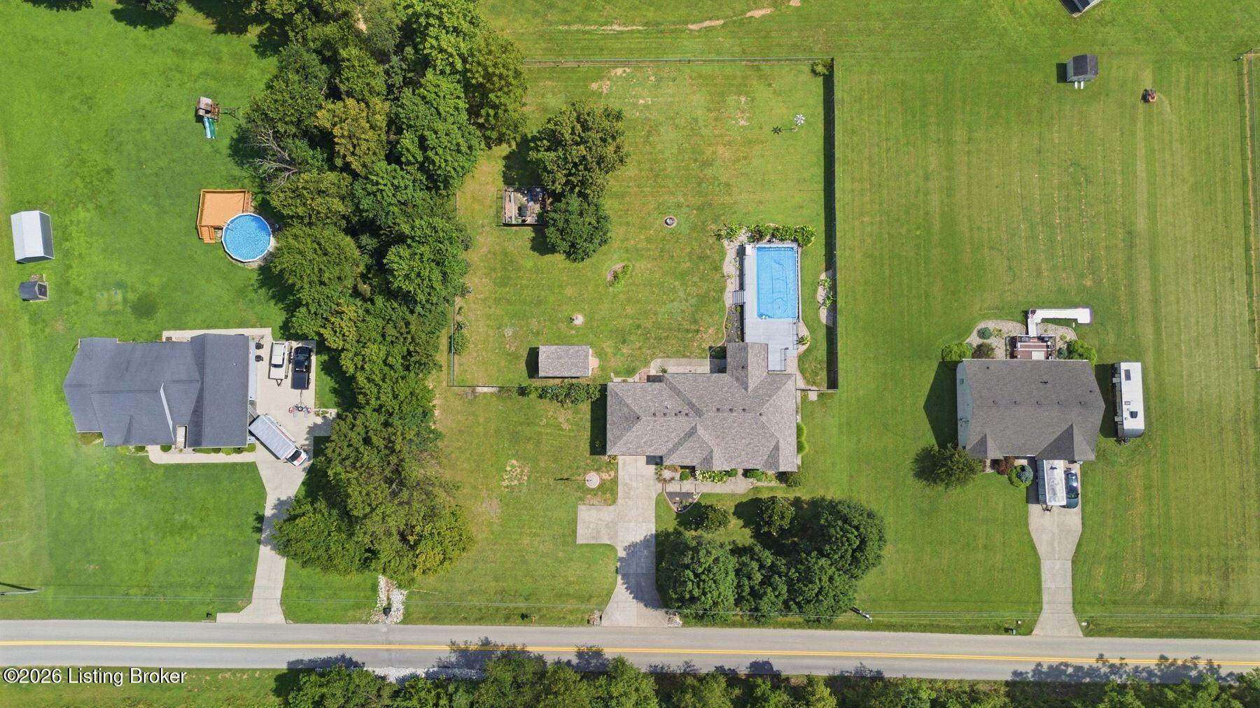 1308 Chapeze Ln Property Photo 61