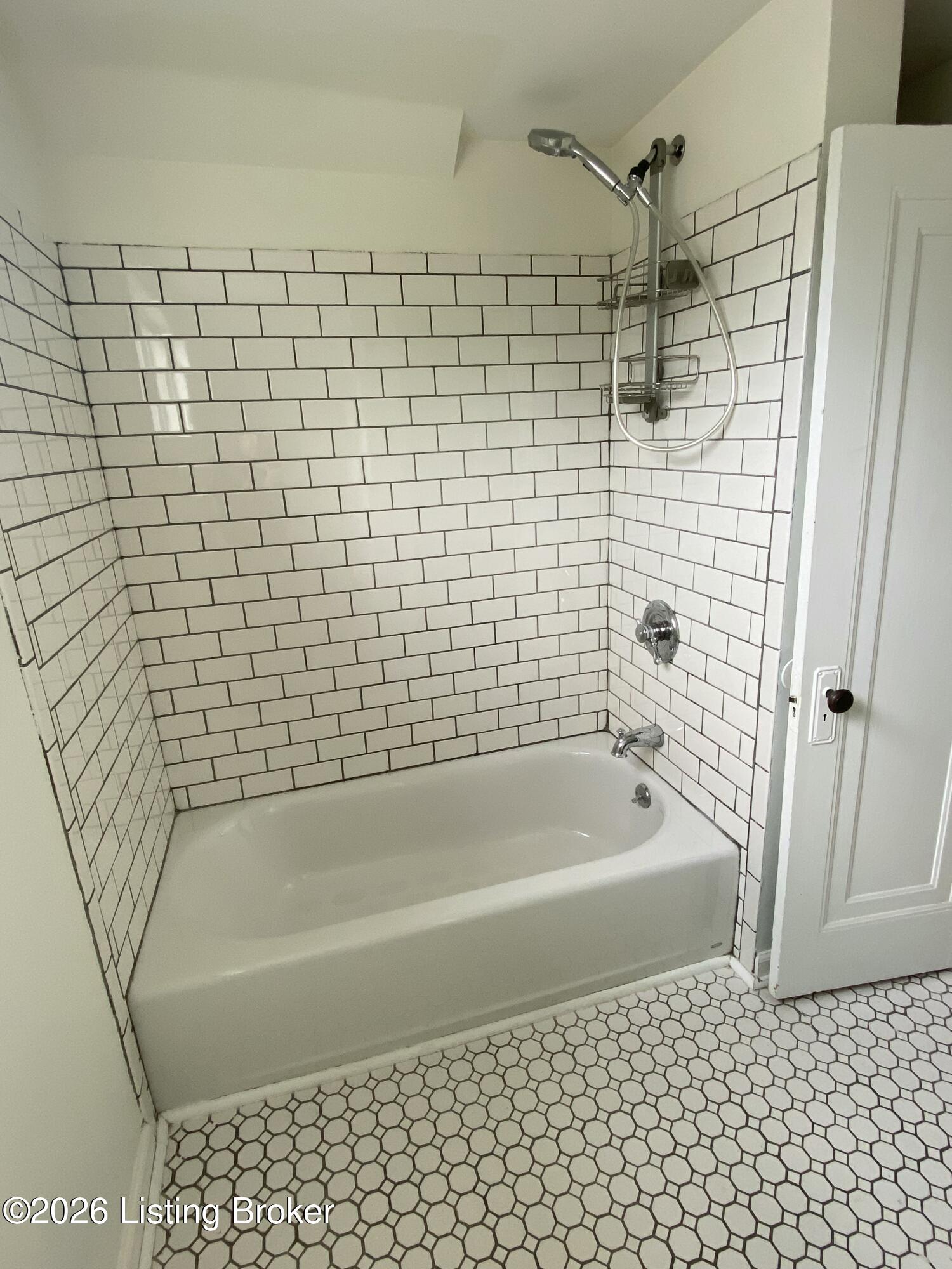 302 Iola Rd Property Photo 22