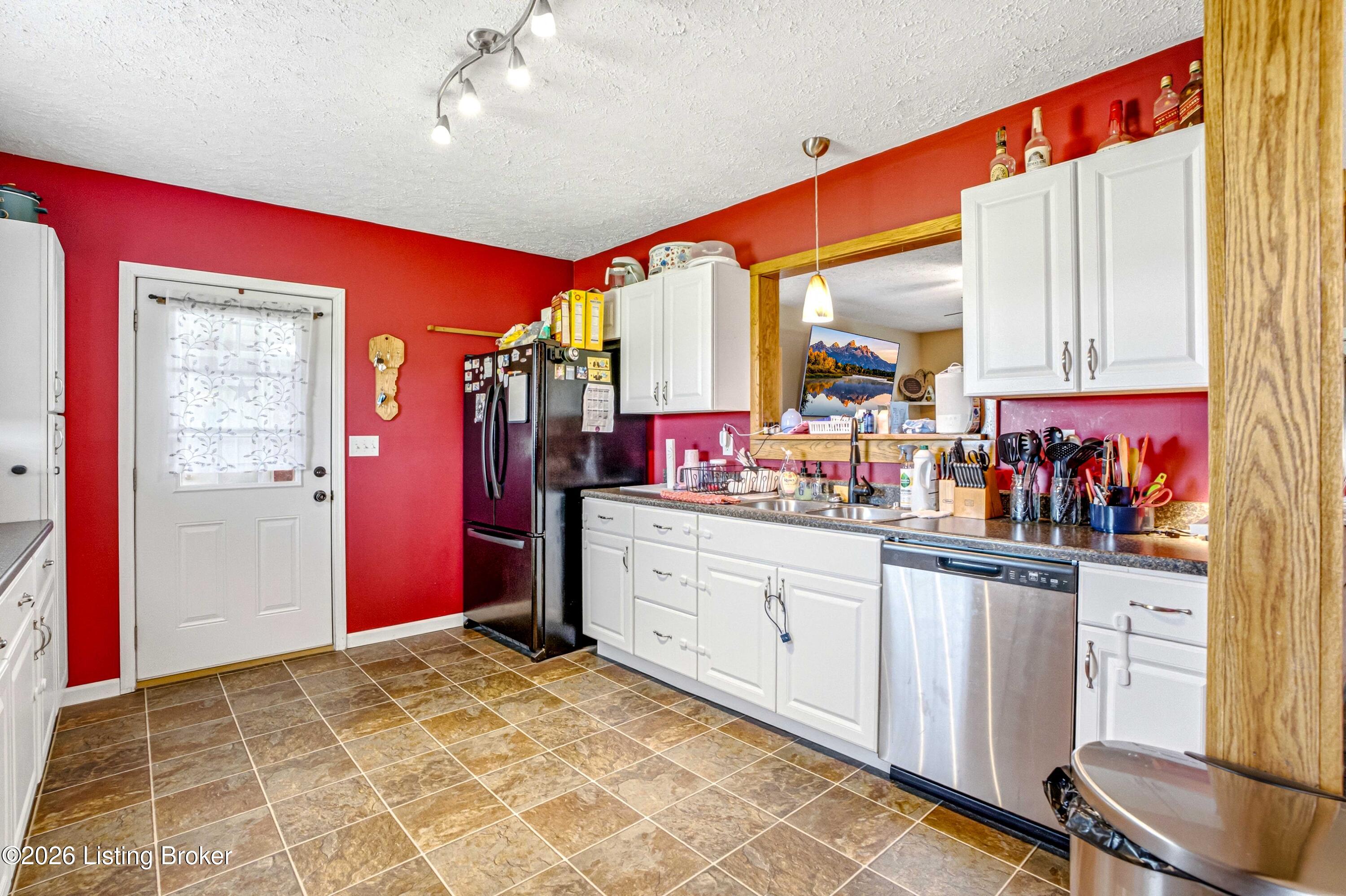 1629 Eveleigh Rd Property Photo 14