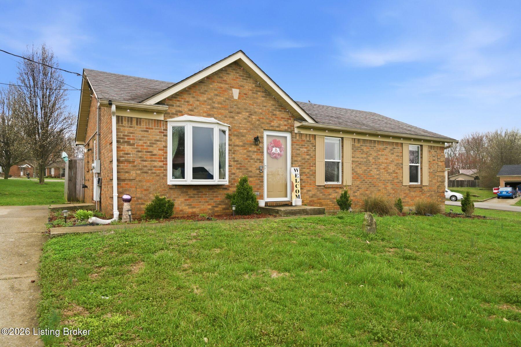 101 Rainbow Ct Property Photo 3