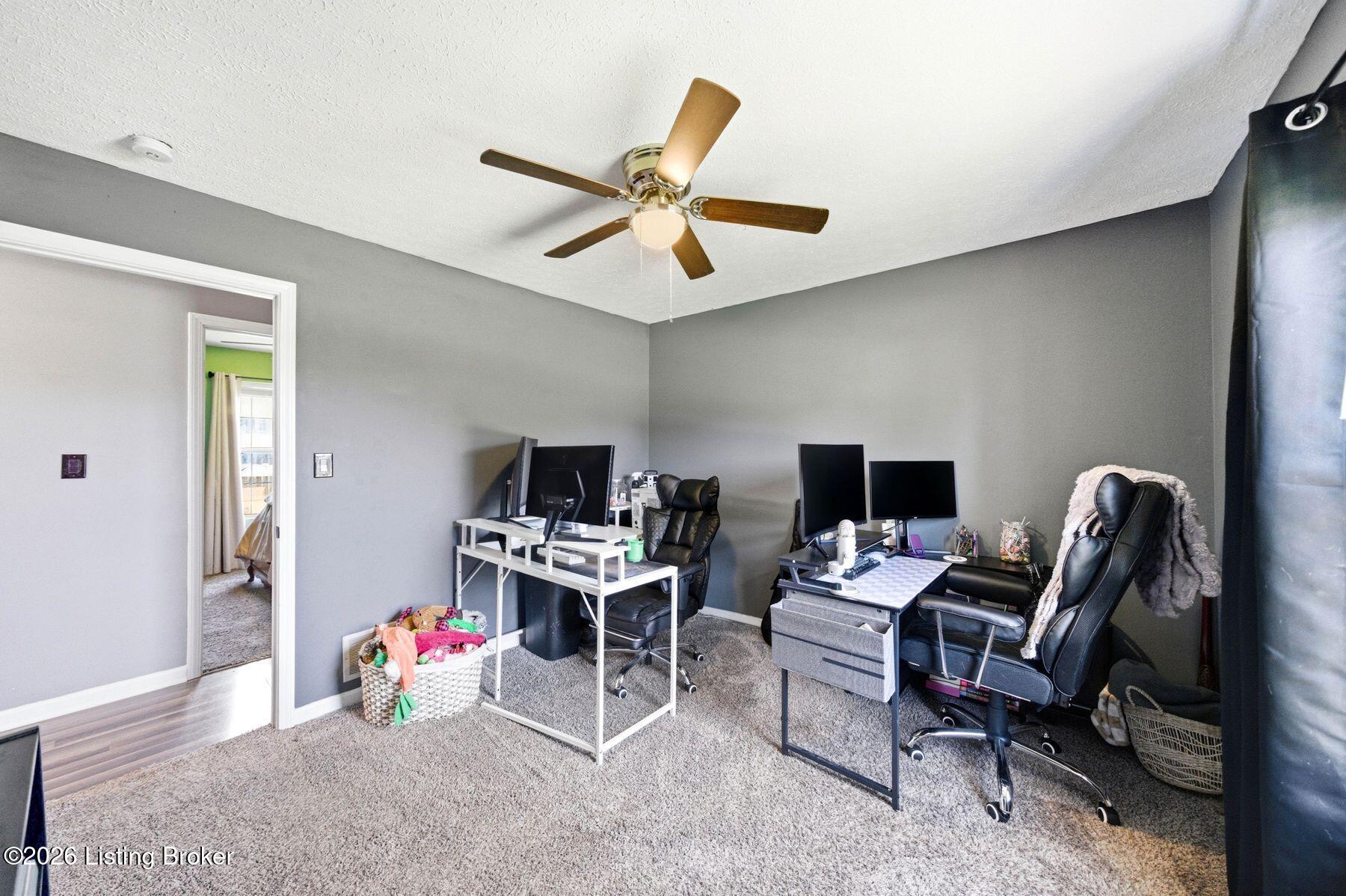 101 Rainbow Ct Property Photo 24