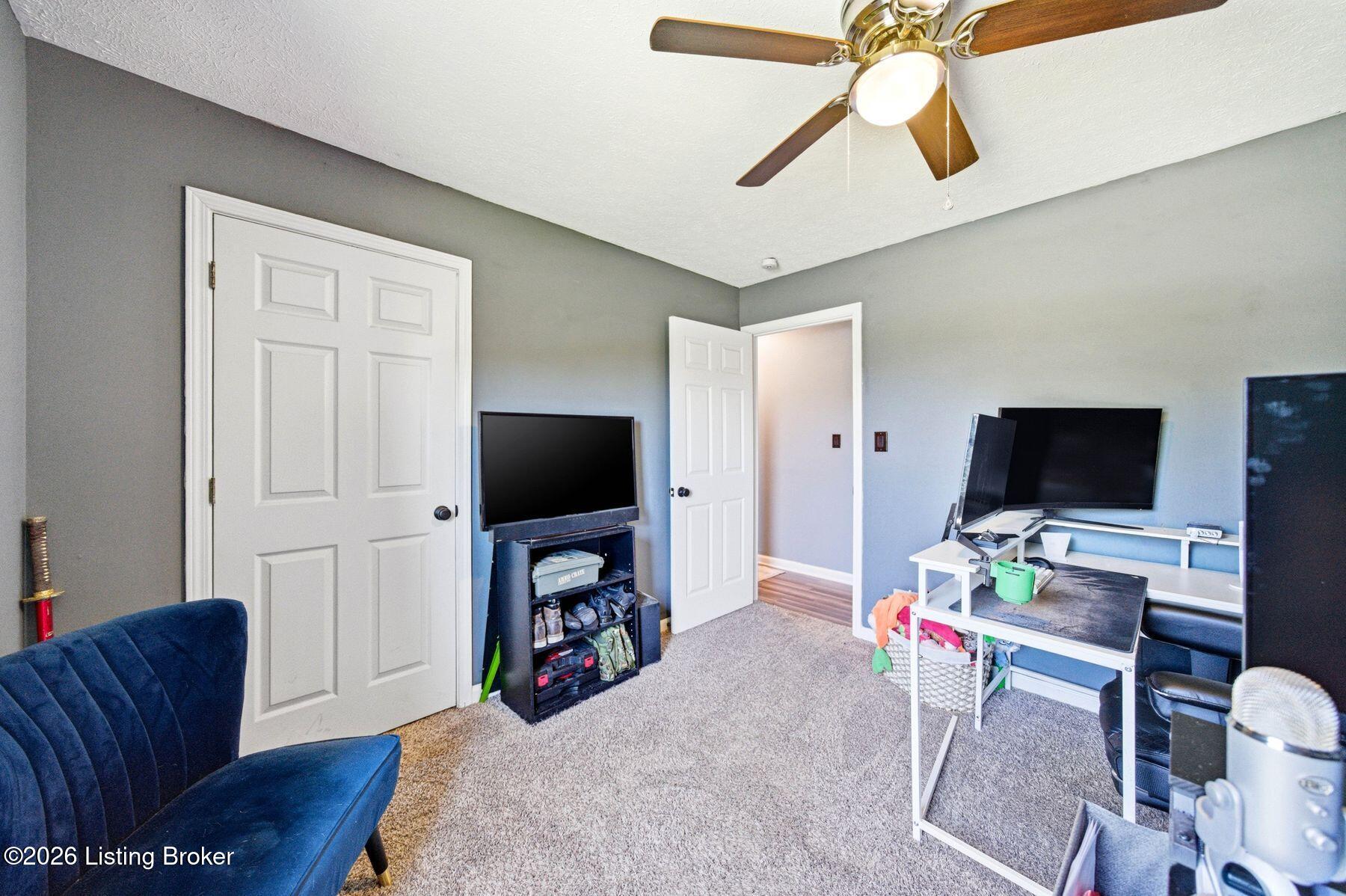 101 Rainbow Ct Property Photo 25