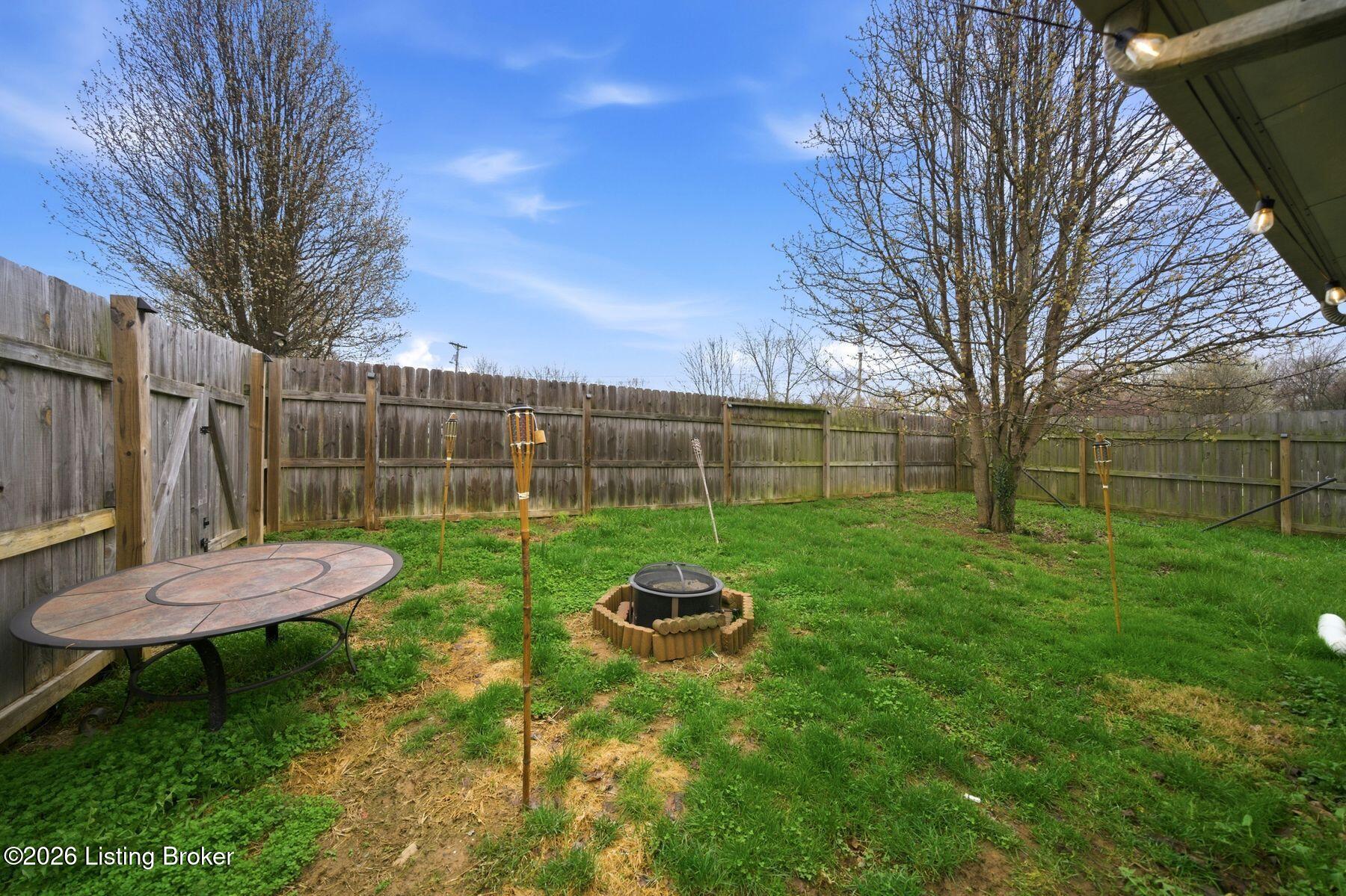 101 Rainbow Ct Property Photo 32