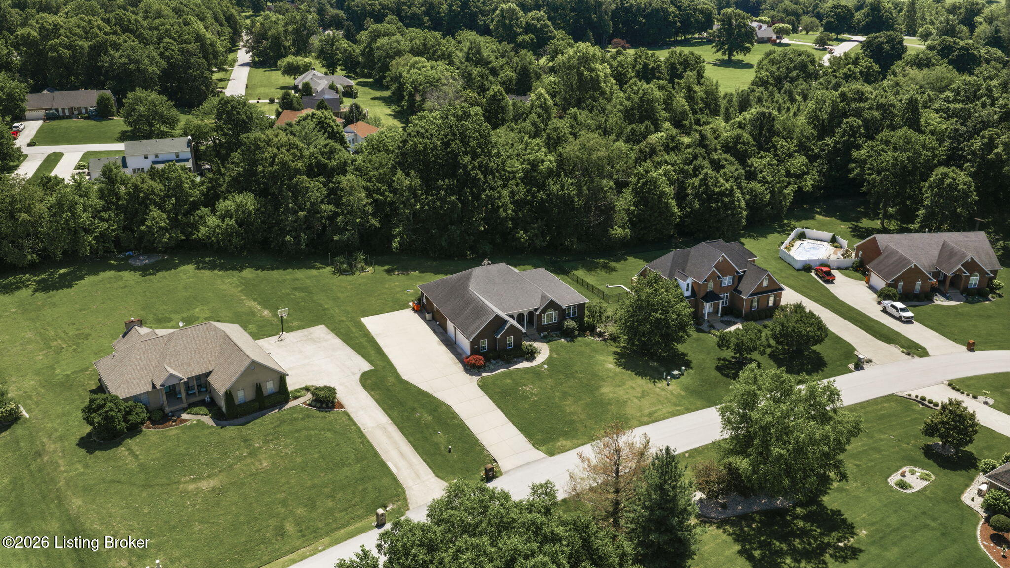 578 Deer Run Way Property Photo 4