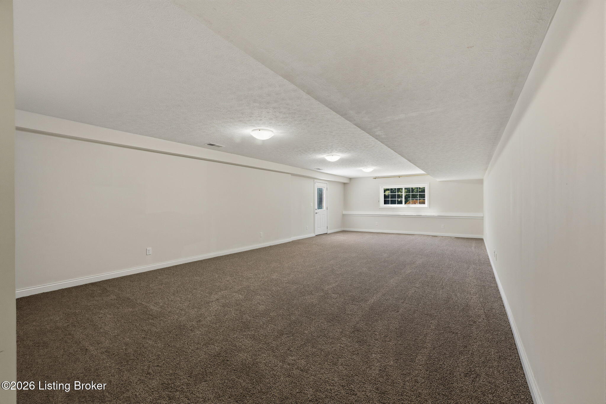 578 Deer Run Way Property Photo 31