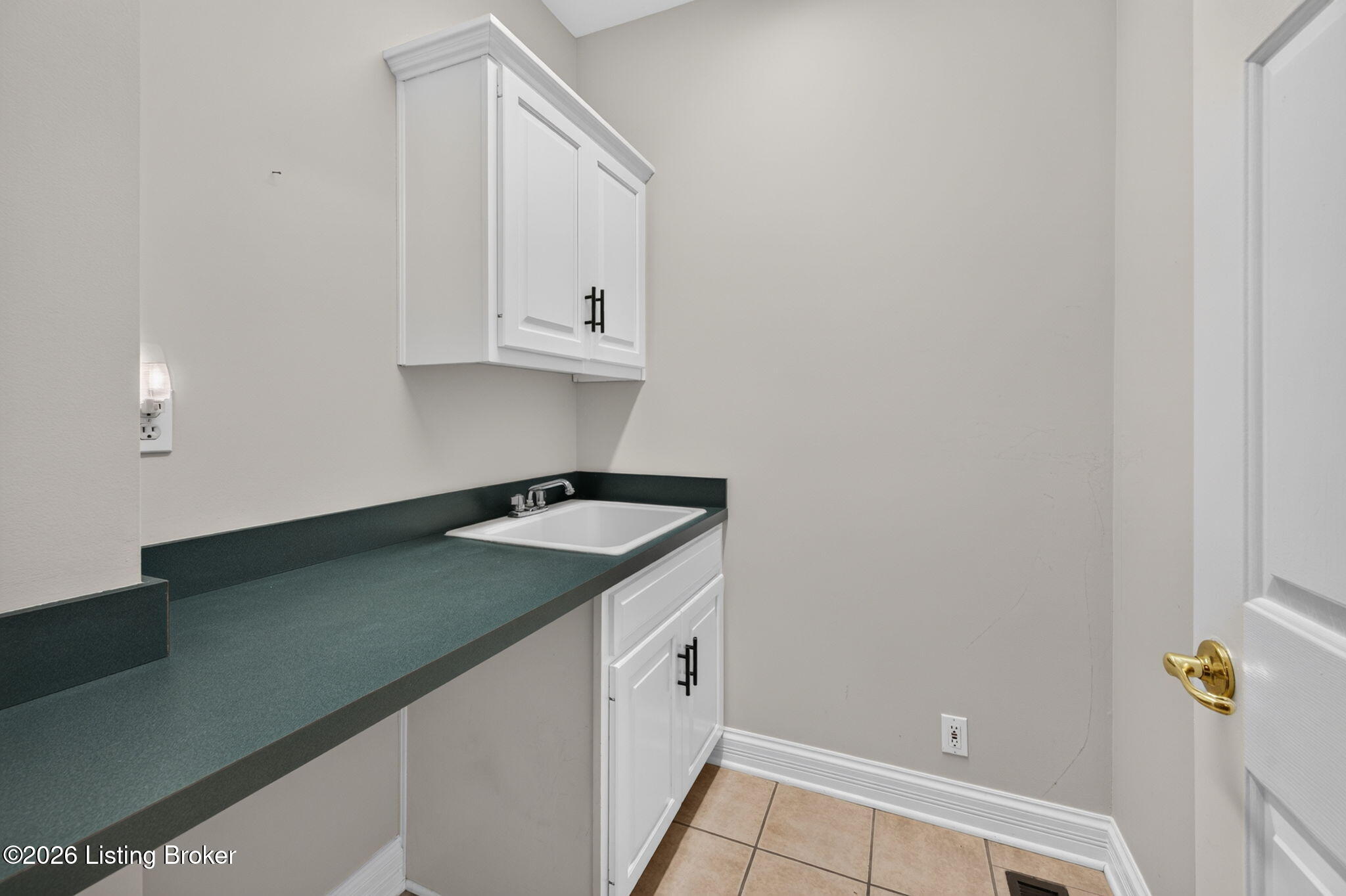 6931 Windham Pkwy Property Photo 28