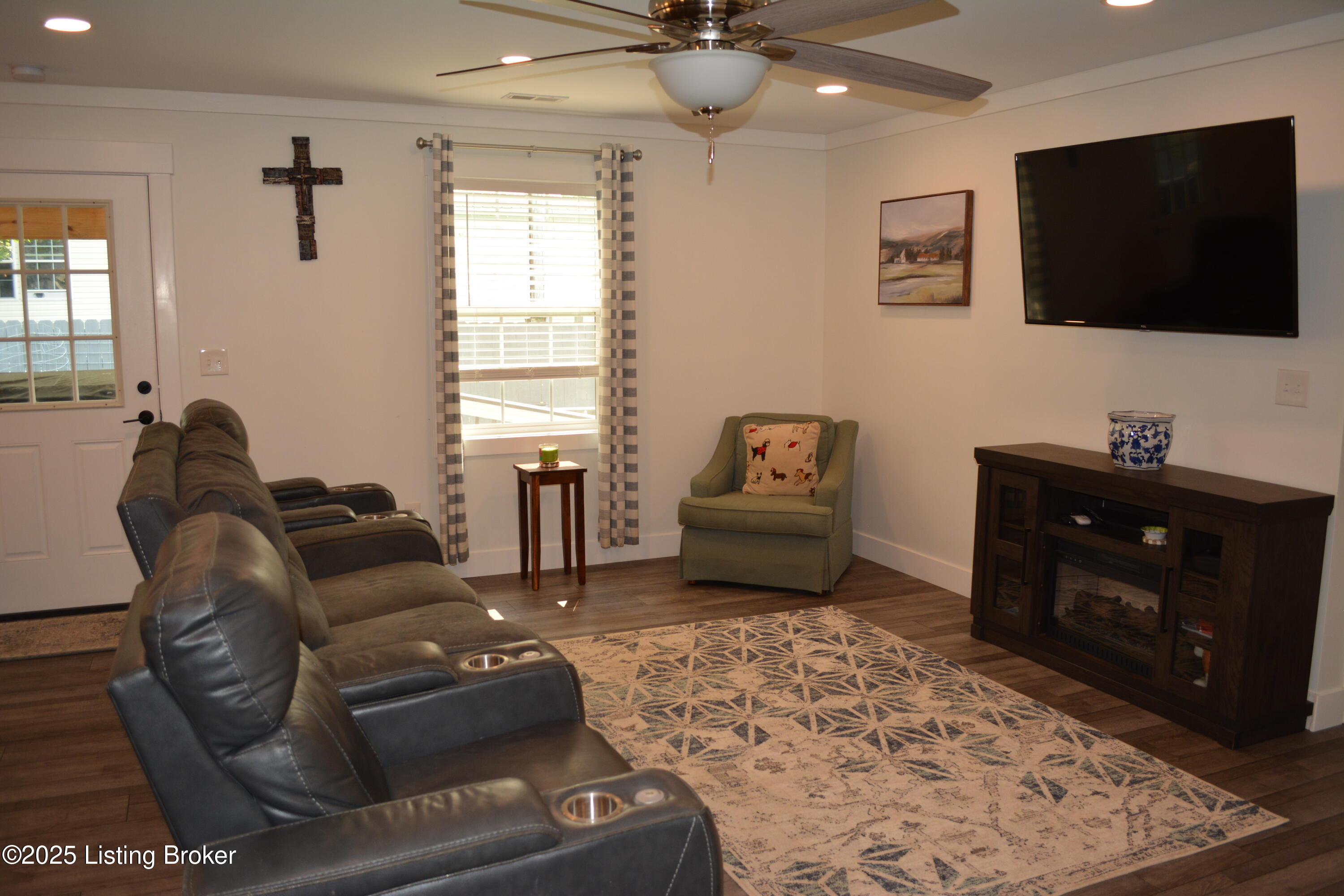440 Hickory Hill Rd Property Photo 5