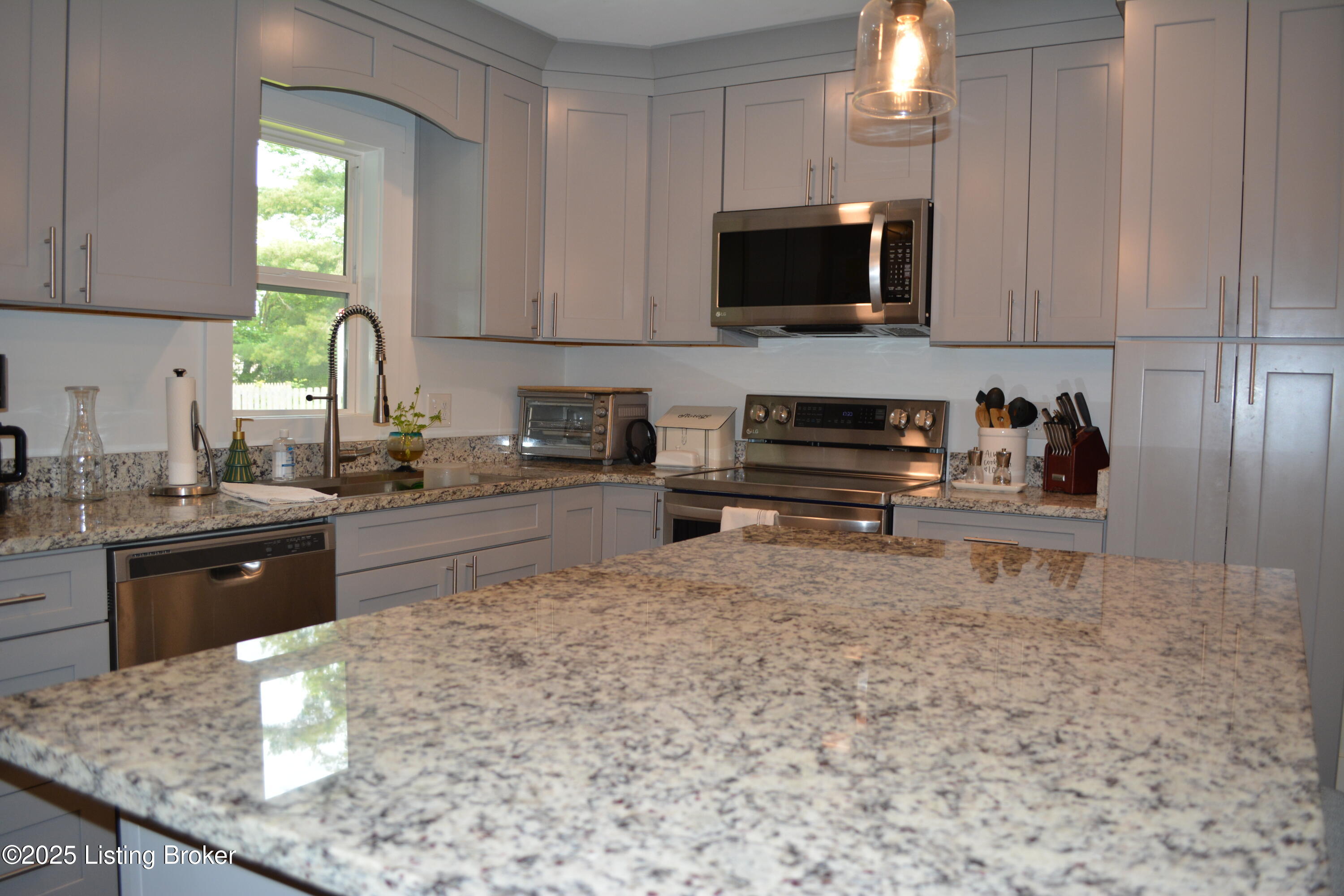 440 Hickory Hill Rd Property Photo 10