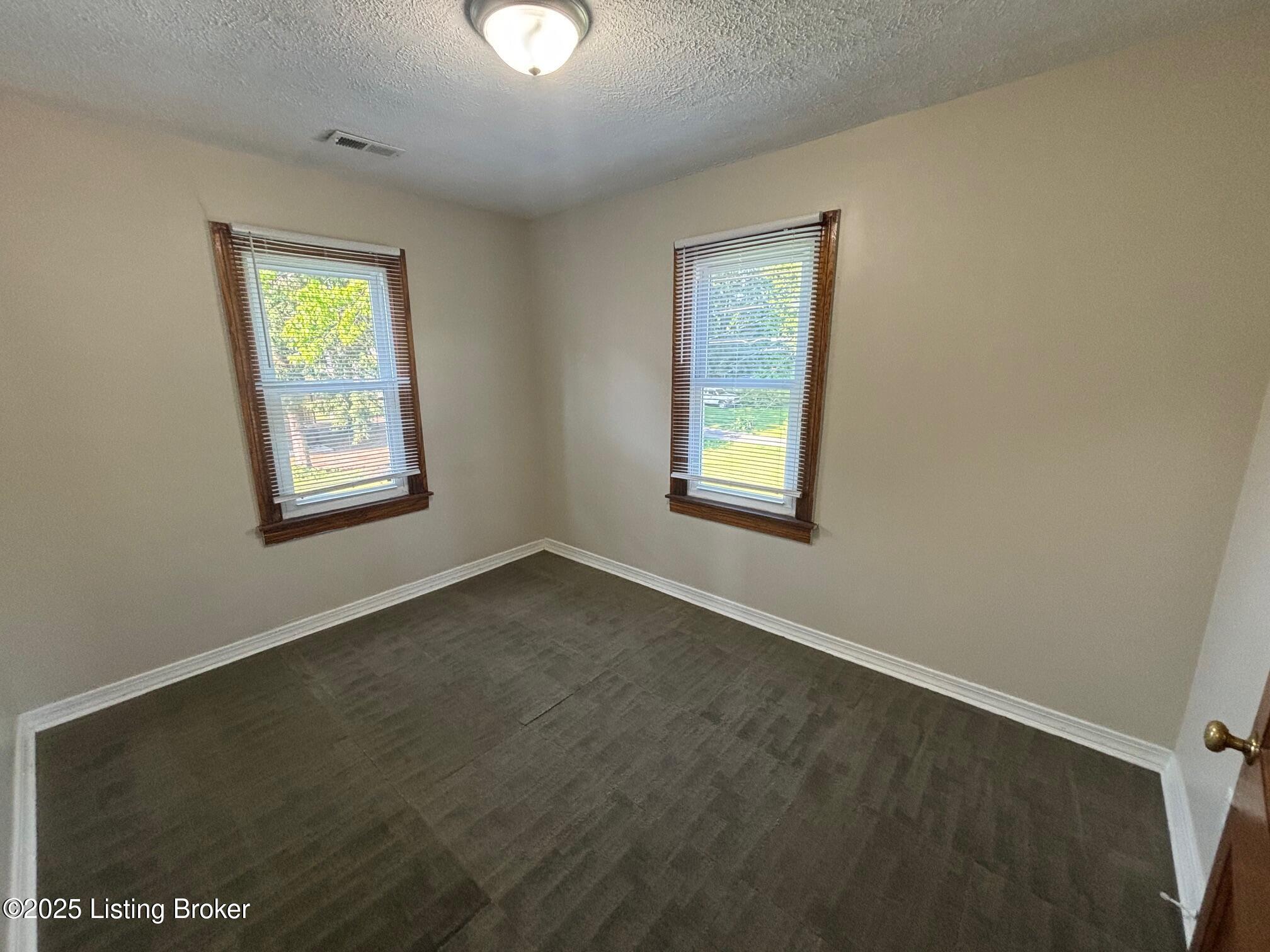 136 E Harrison Ave 2 Property Photo 10