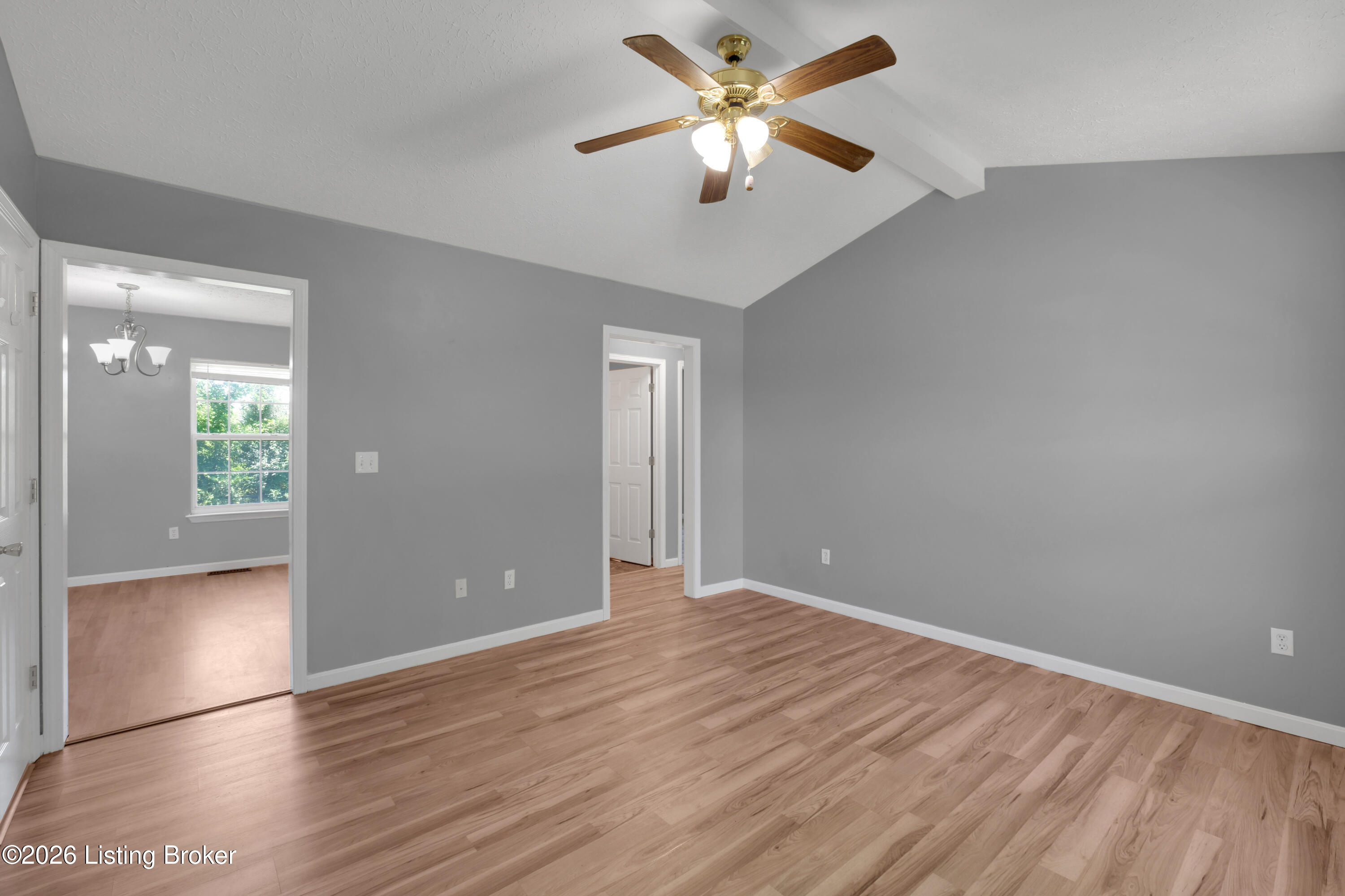 286 Tecumseh Dr Property Photo 5