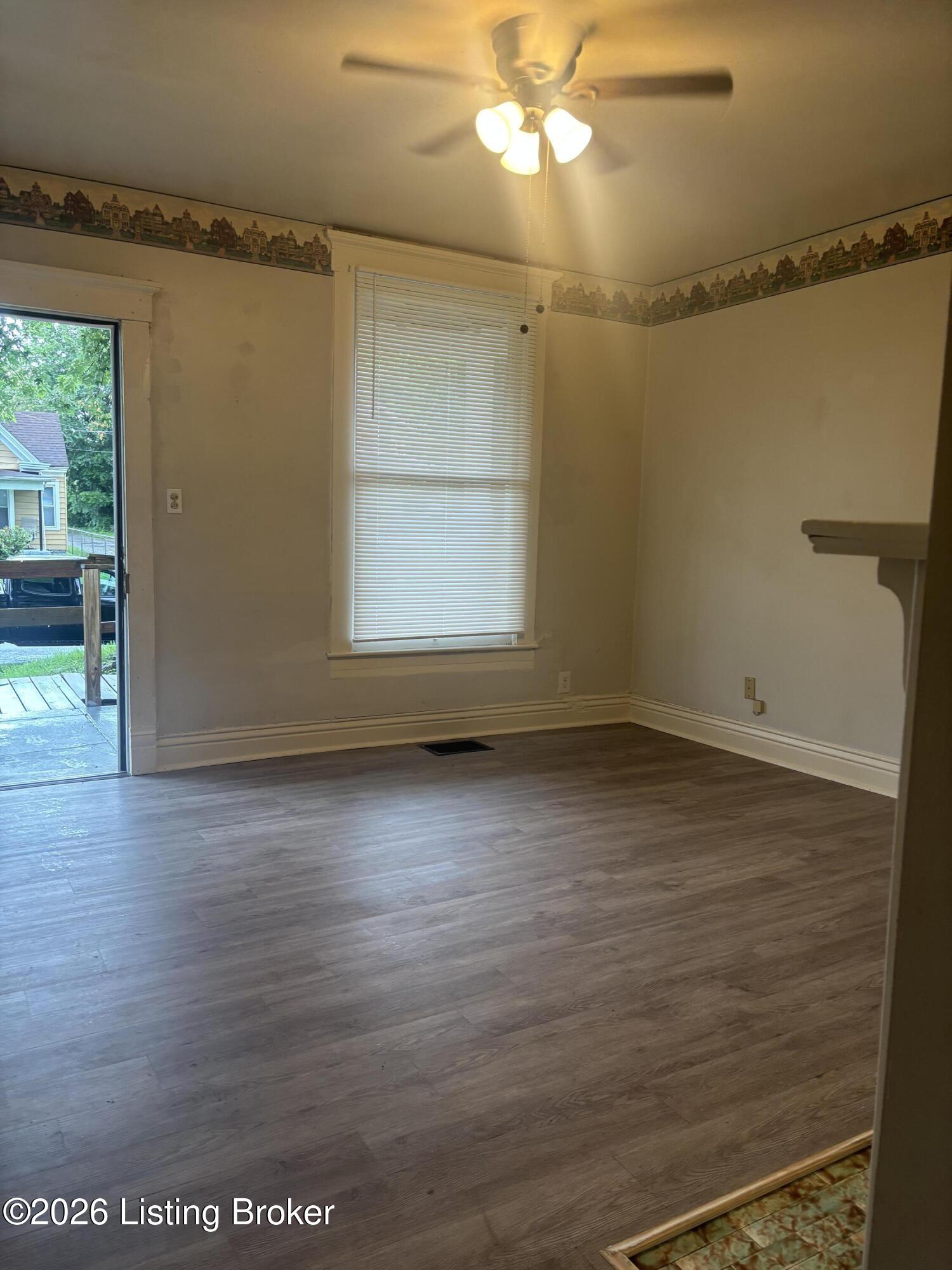 1455 Hazel St Property Photo 4