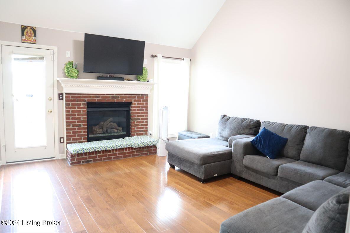 10129 Spring Gate Dr Property Photo 7