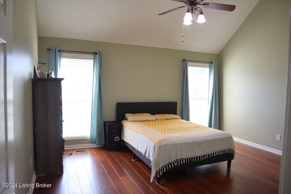 10129 Spring Gate Dr Property Photo 14