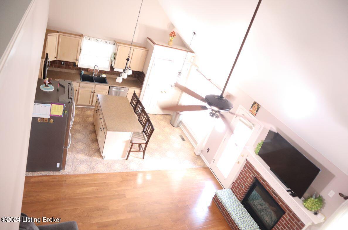 10129 Spring Gate Dr Property Photo 18