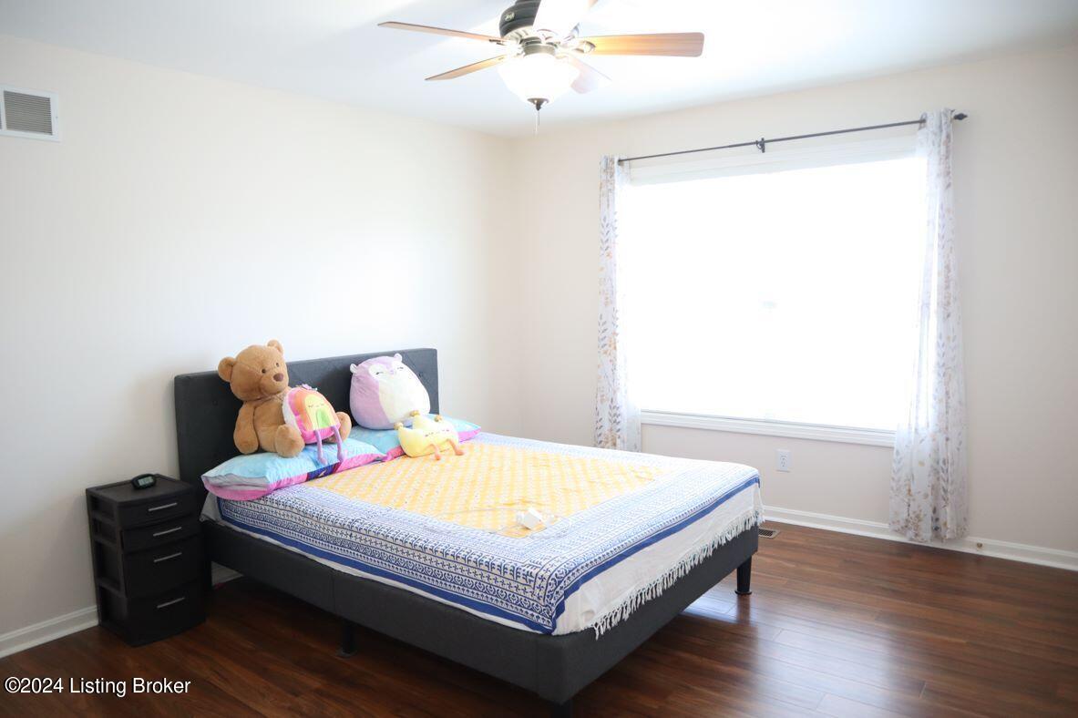 10129 Spring Gate Dr Property Photo 19