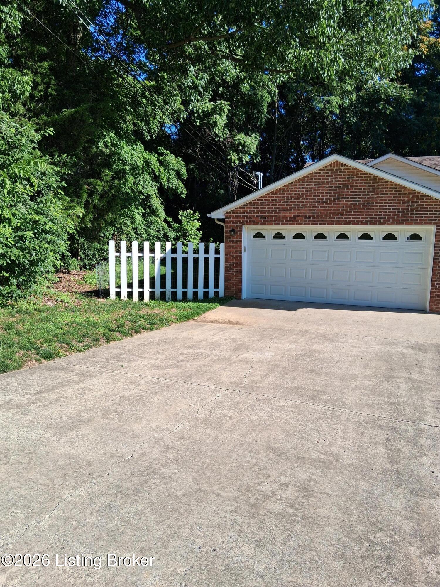 3440 Doe Valley Pkwy Property Photo 3