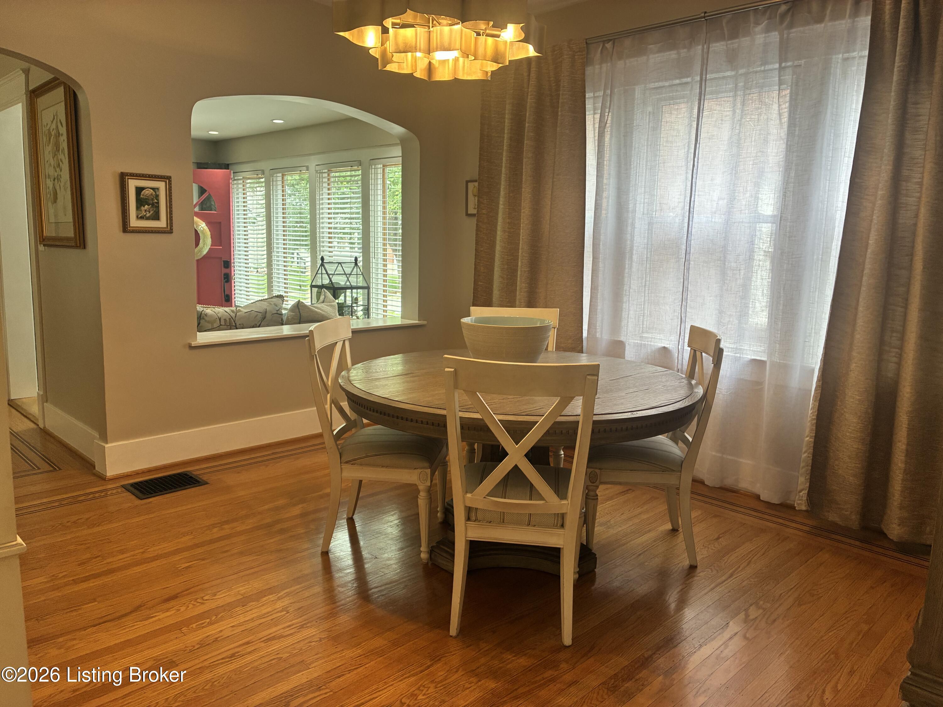 419 Wendover Ave Property Photo 7