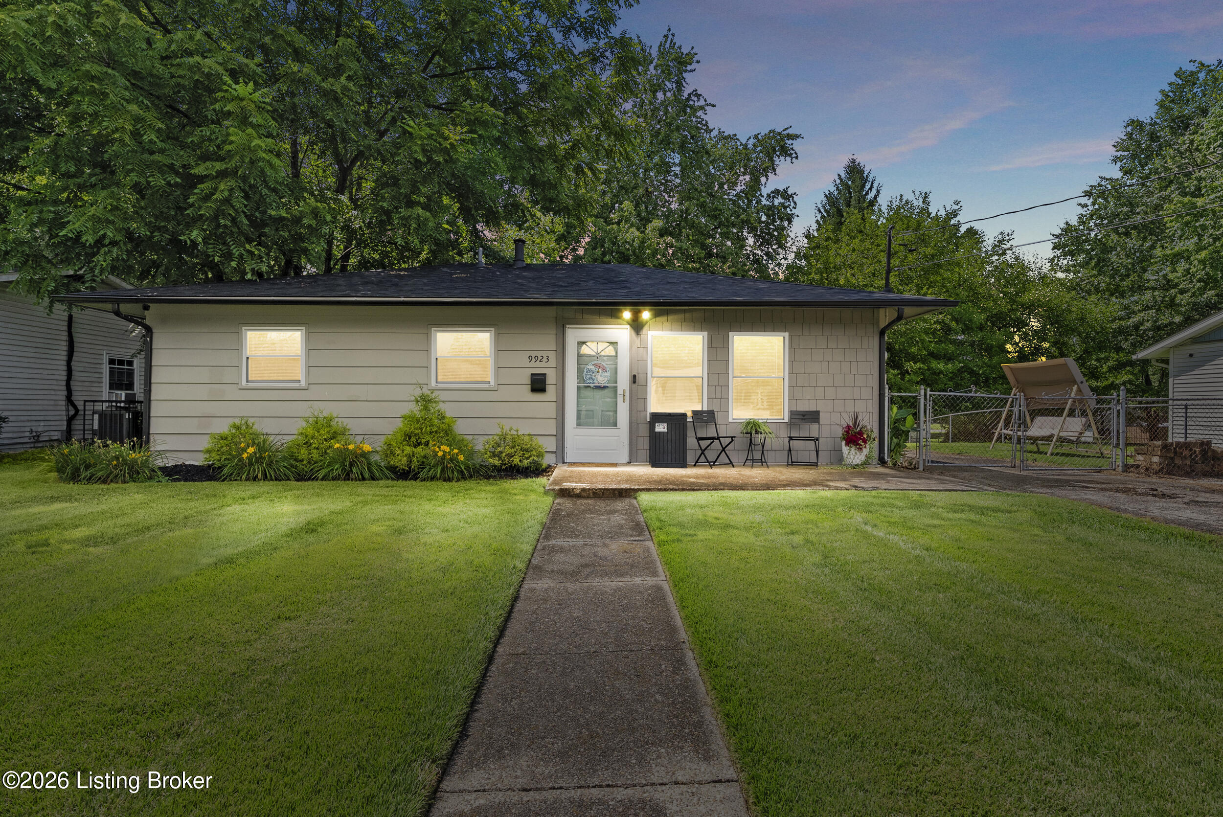 9923 Appollo Ln Property Photo 1