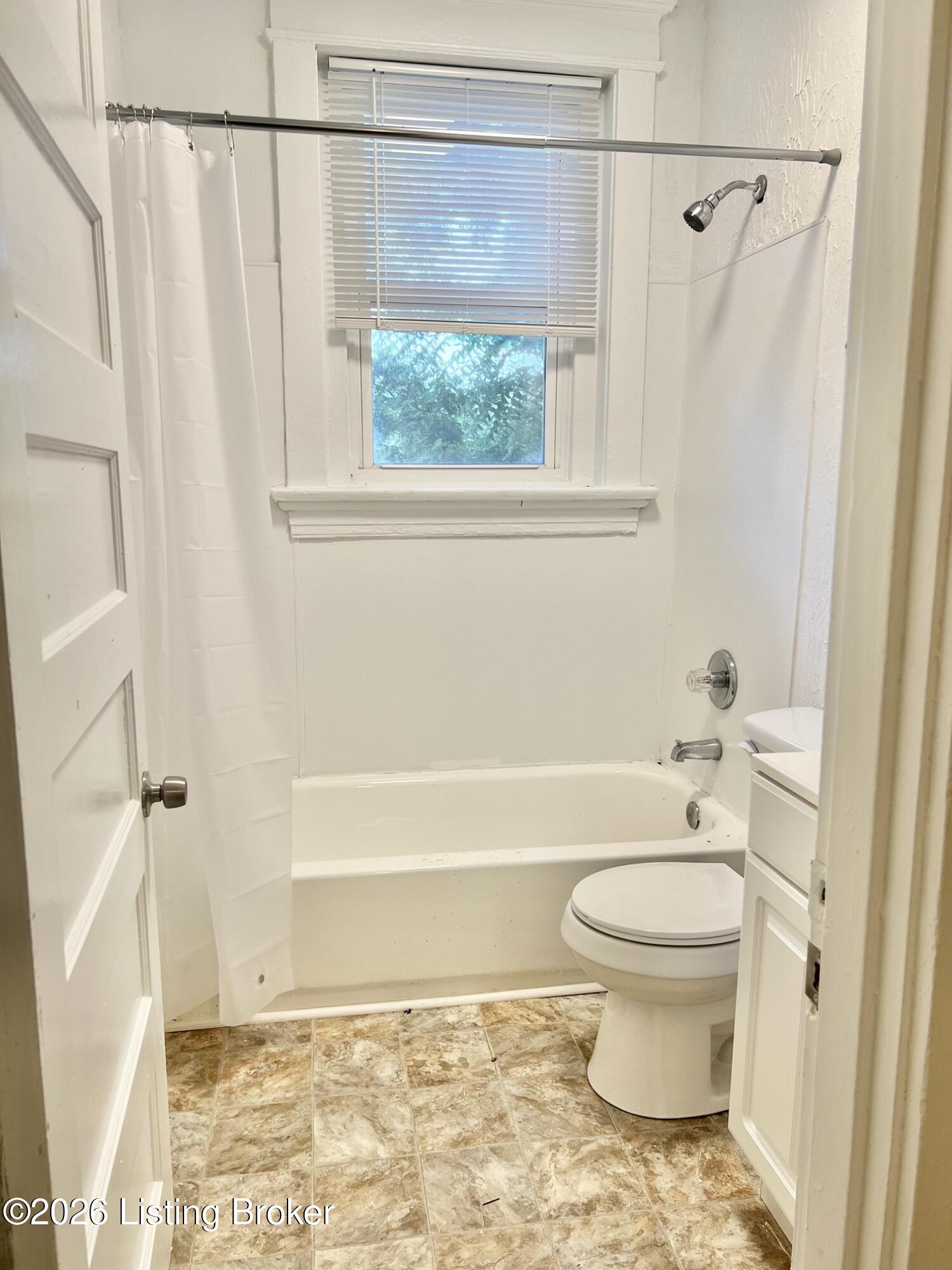 1155 S 28th St Property Photo 13