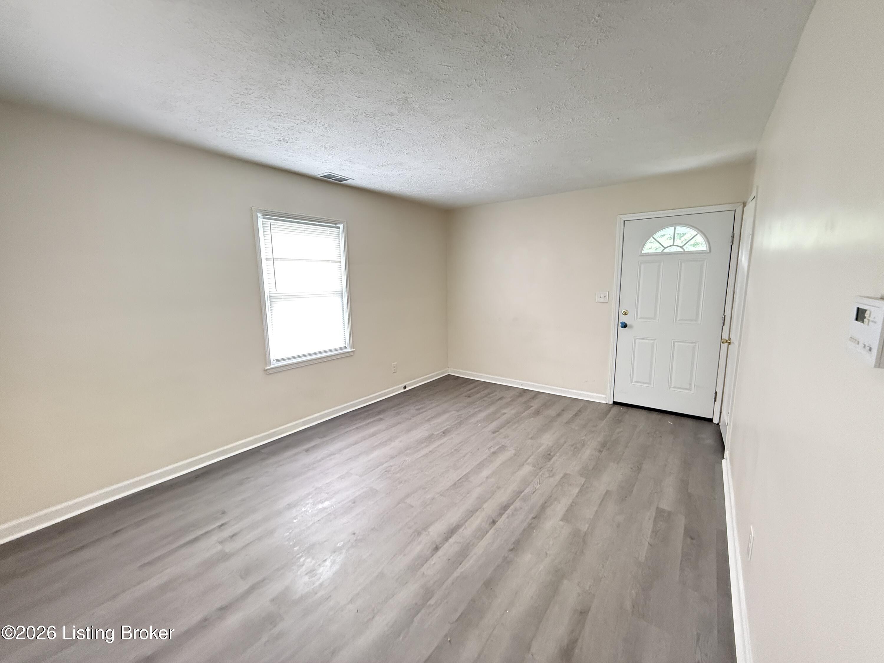 1424 Lillian Ave Property Photo 2