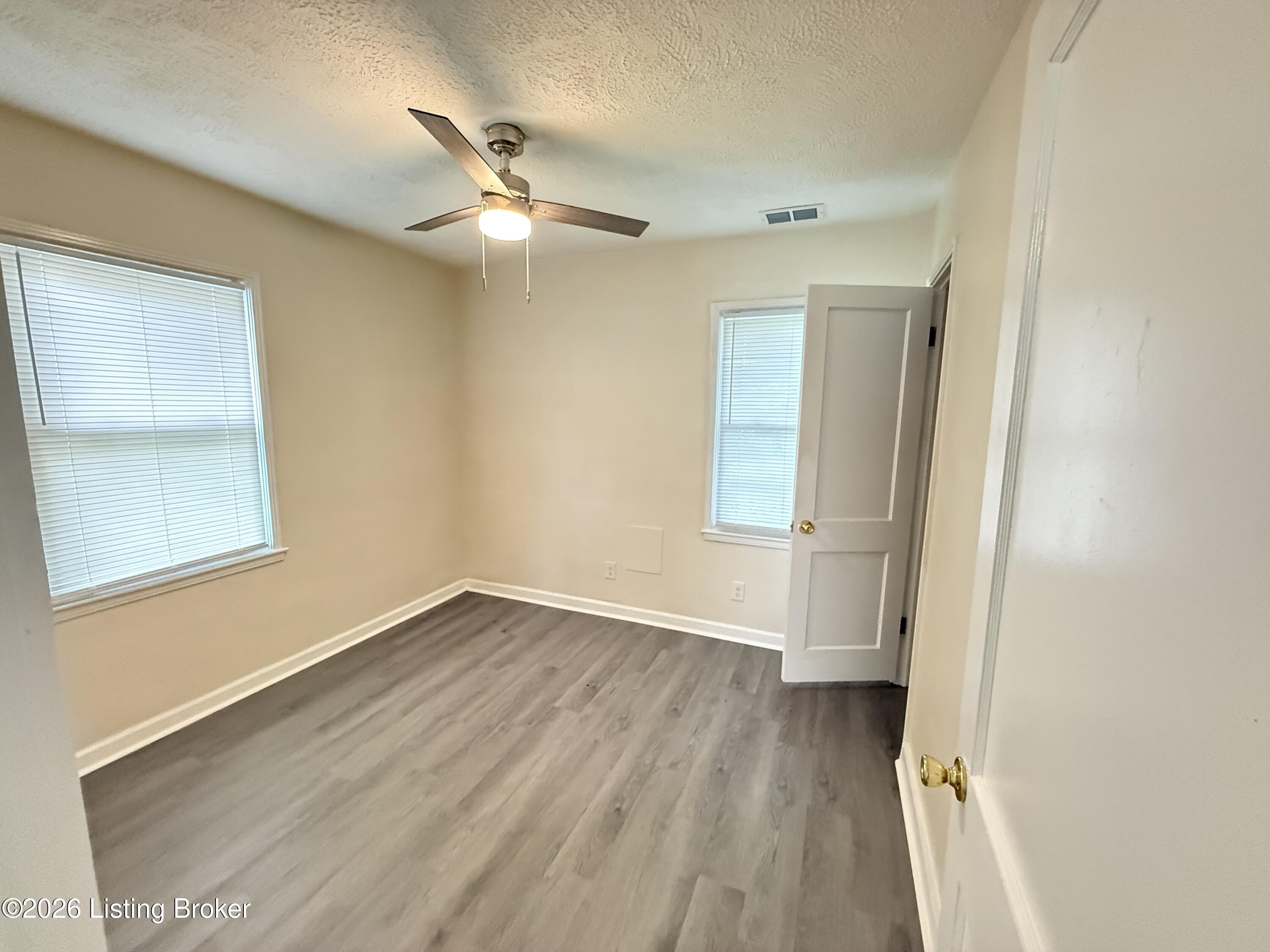 1424 Lillian Ave Property Photo 6