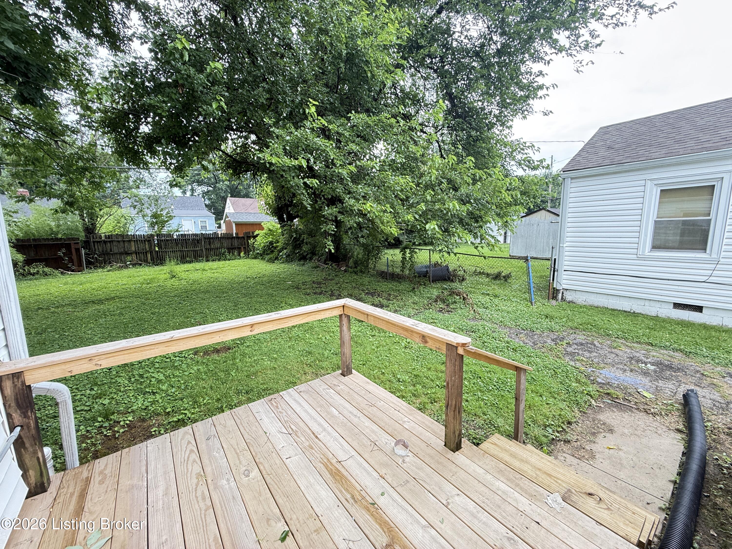 1424 Lillian Ave Property Photo 9