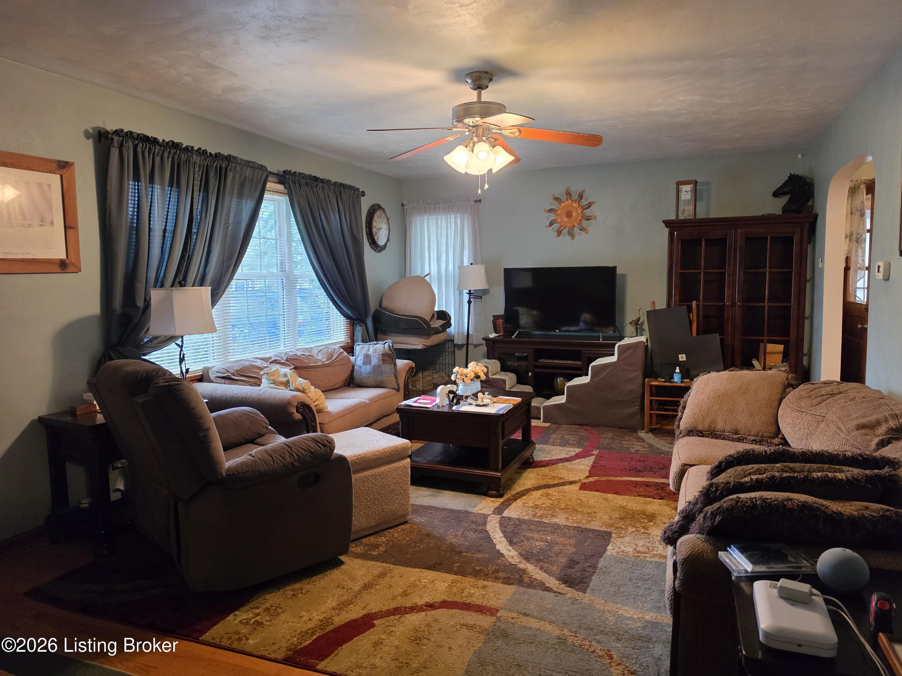 105 Greenhill Dr Property Photo 4