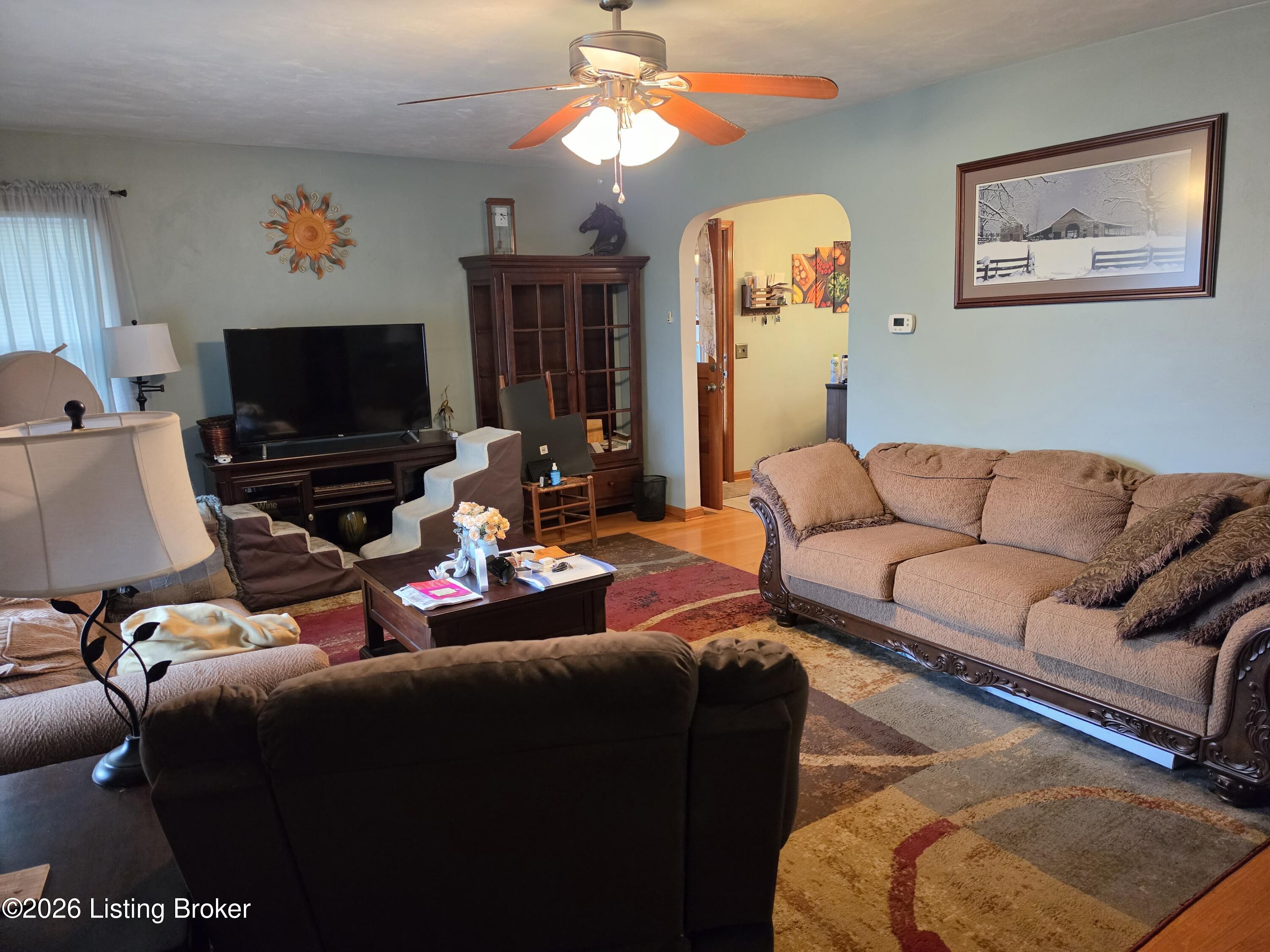 105 Greenhill Dr Property Photo 5