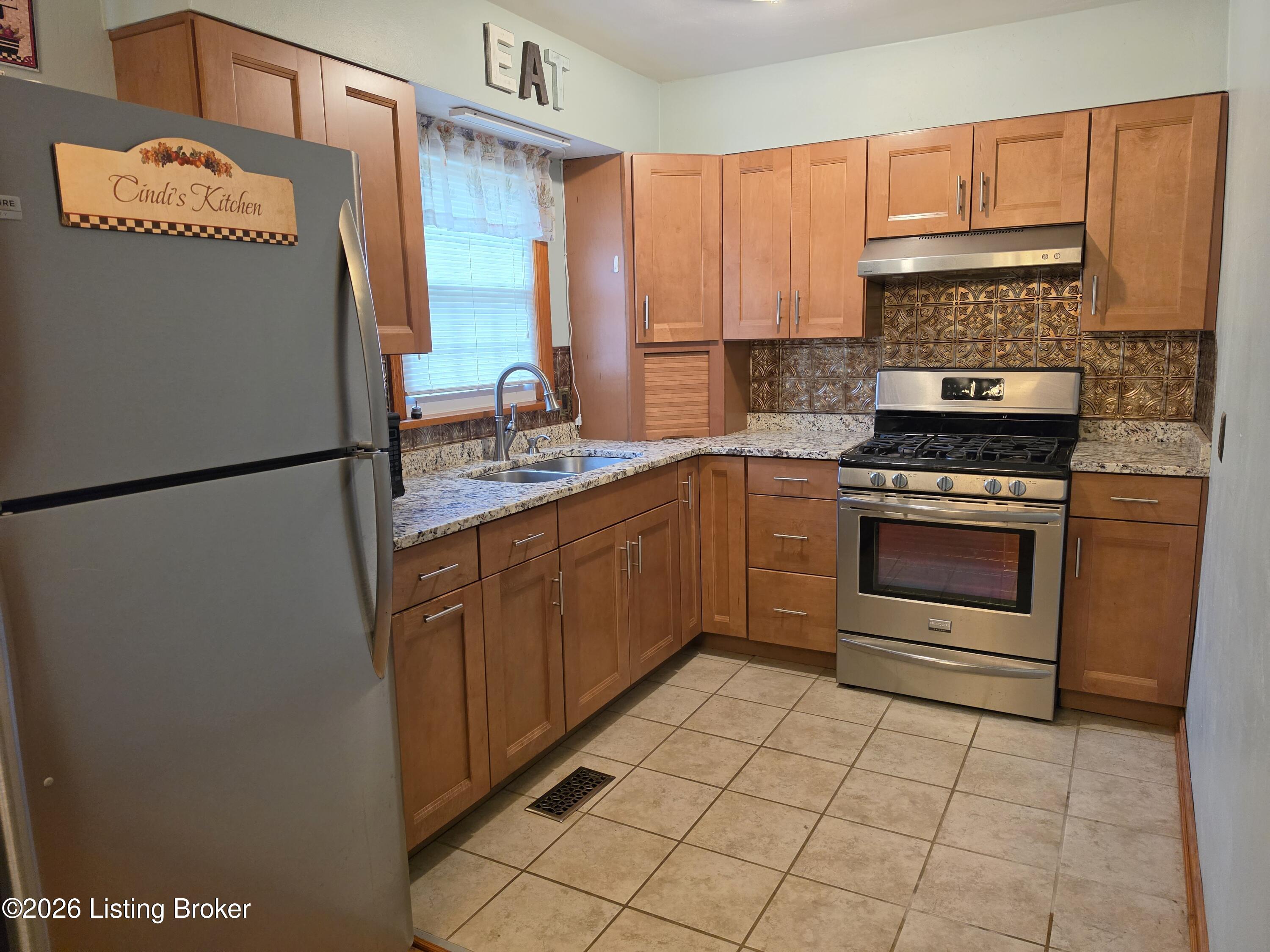 105 Greenhill Dr Property Photo 9