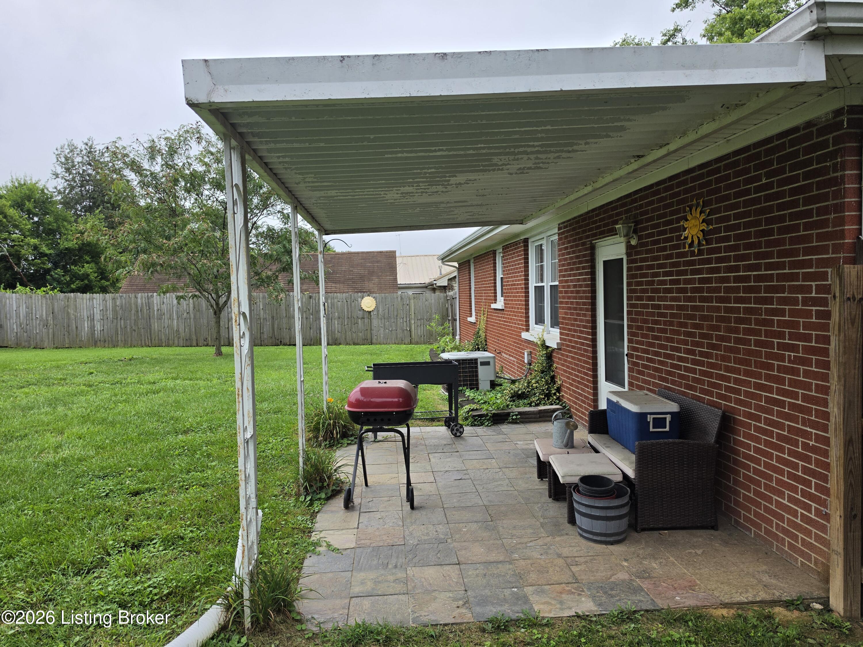 105 Greenhill Dr Property Photo 15
