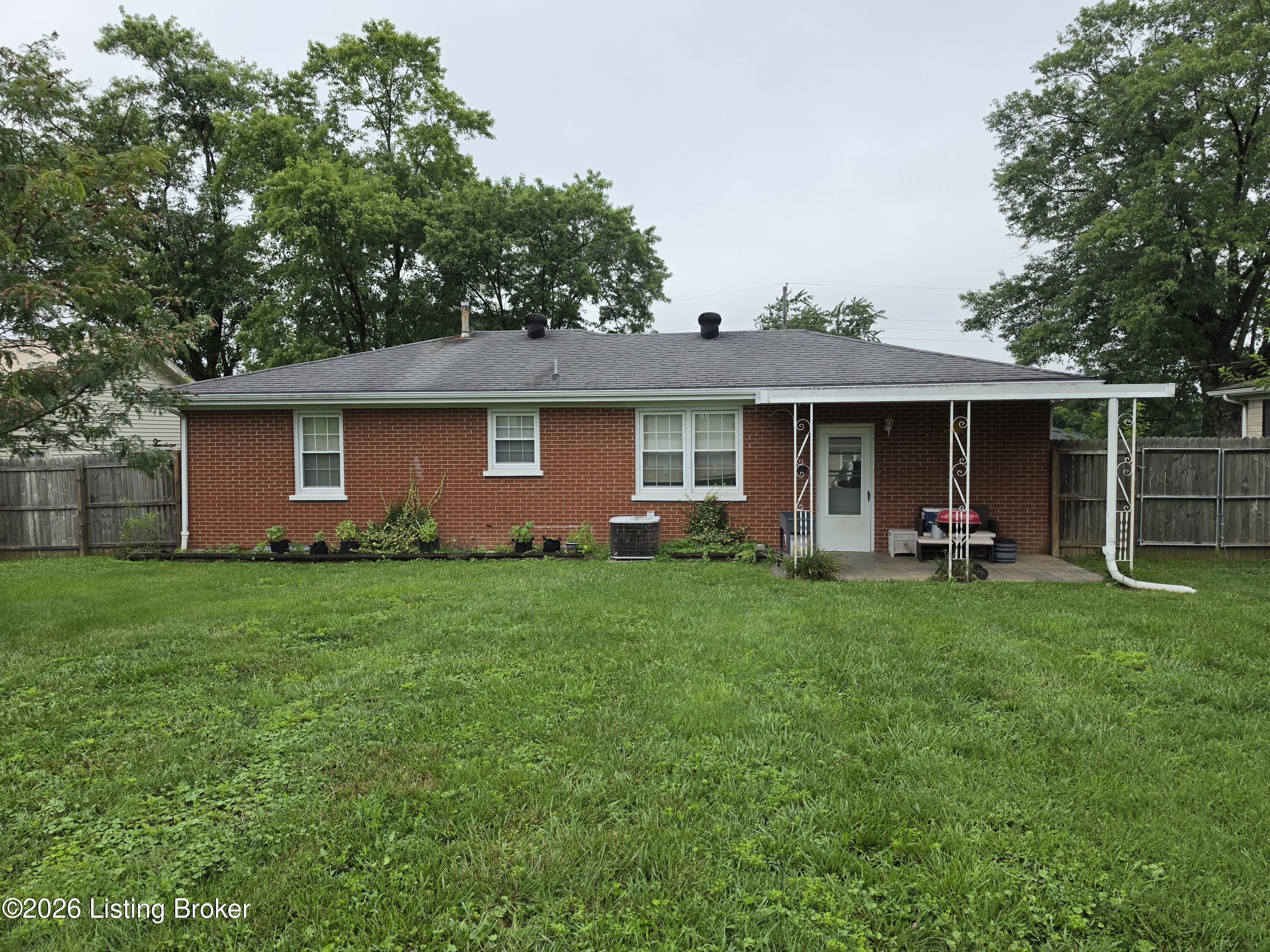 105 Greenhill Dr Property Photo 16