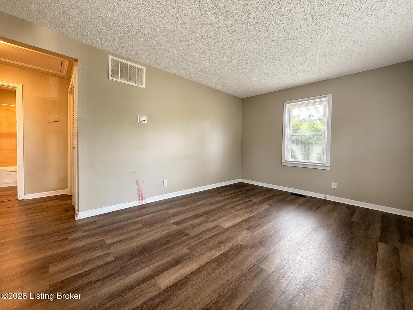 1800 Beech St Property Photo 7