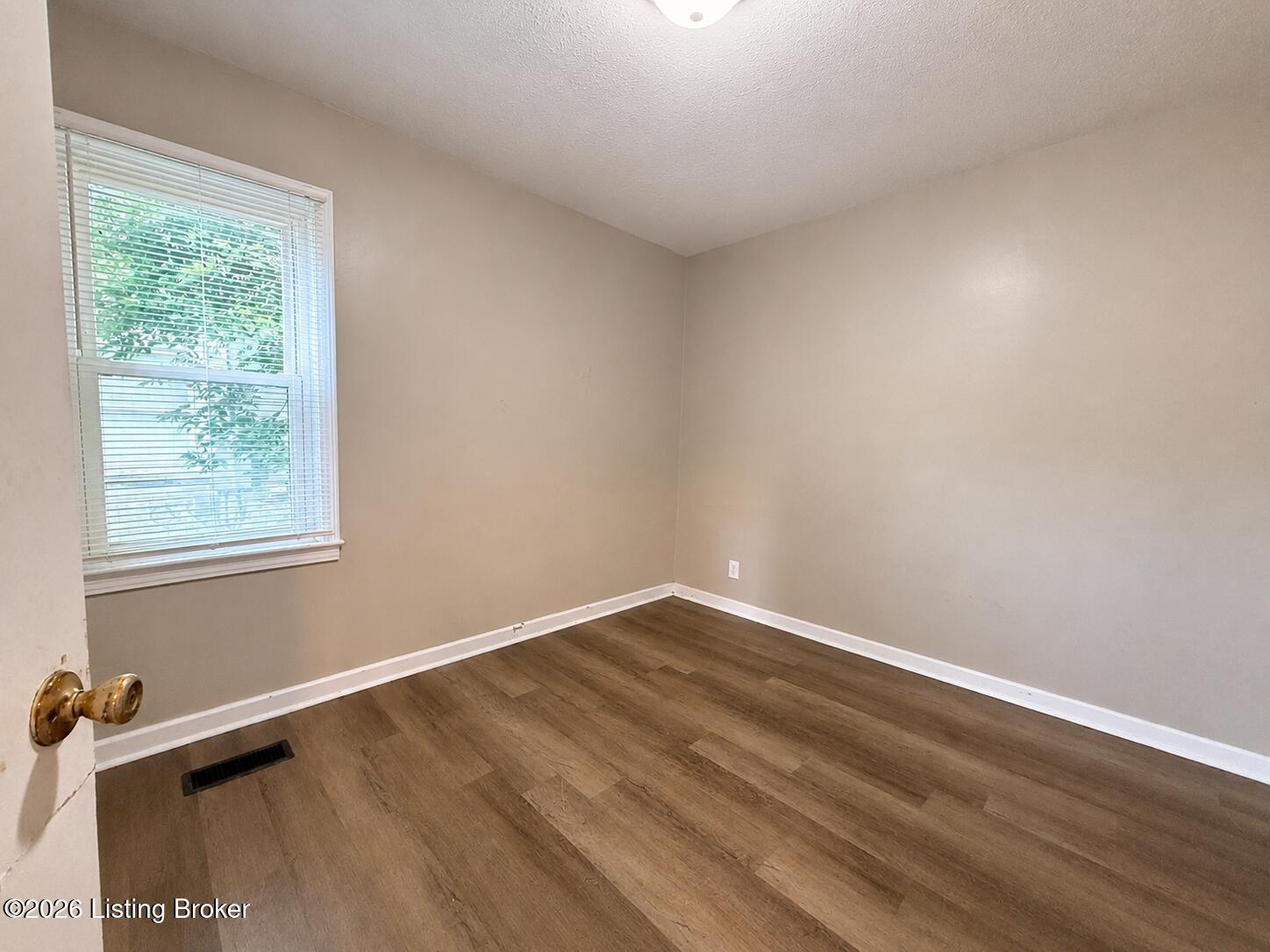1800 Beech St Property Photo 13
