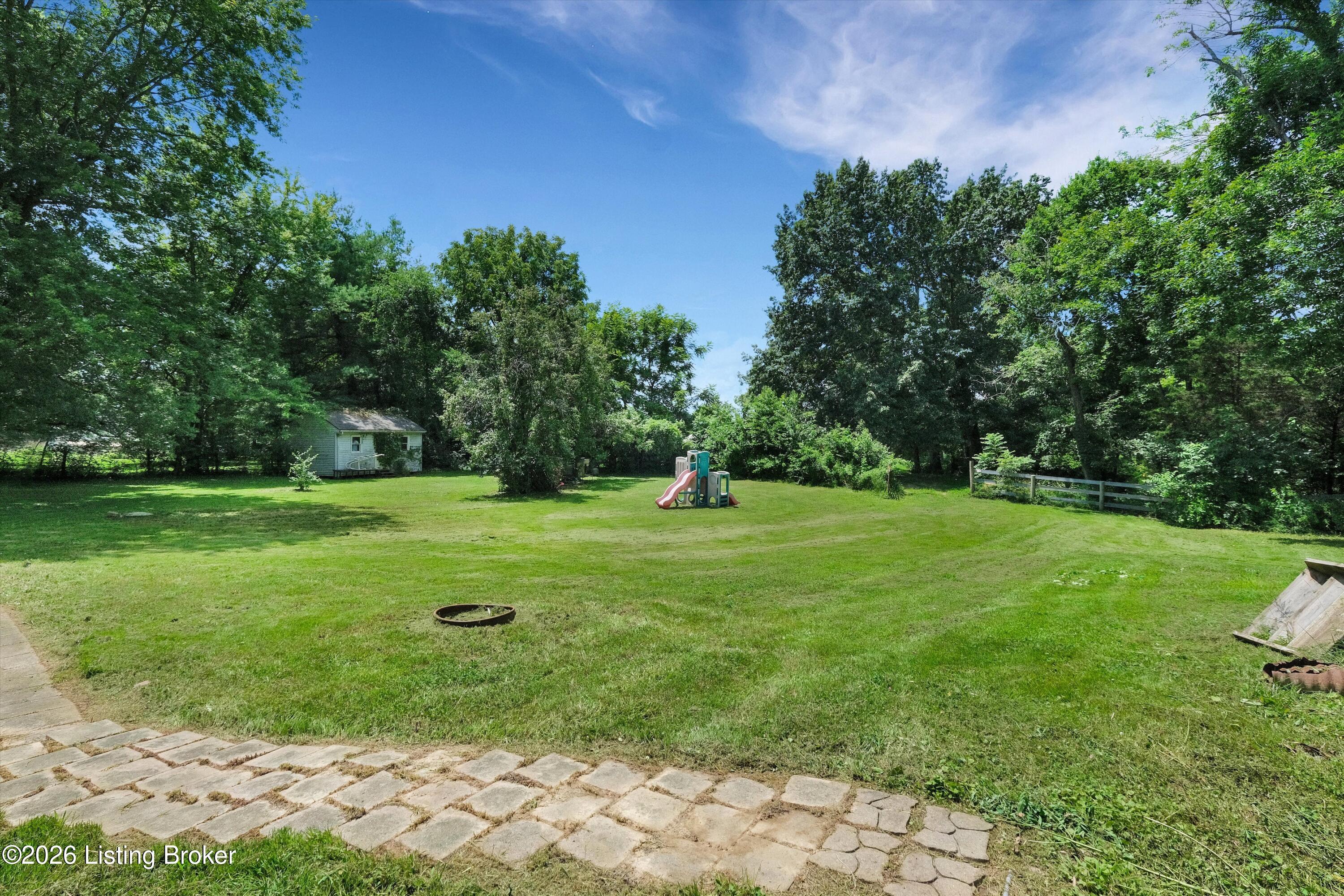 11020 Elda Dr Property Photo 5