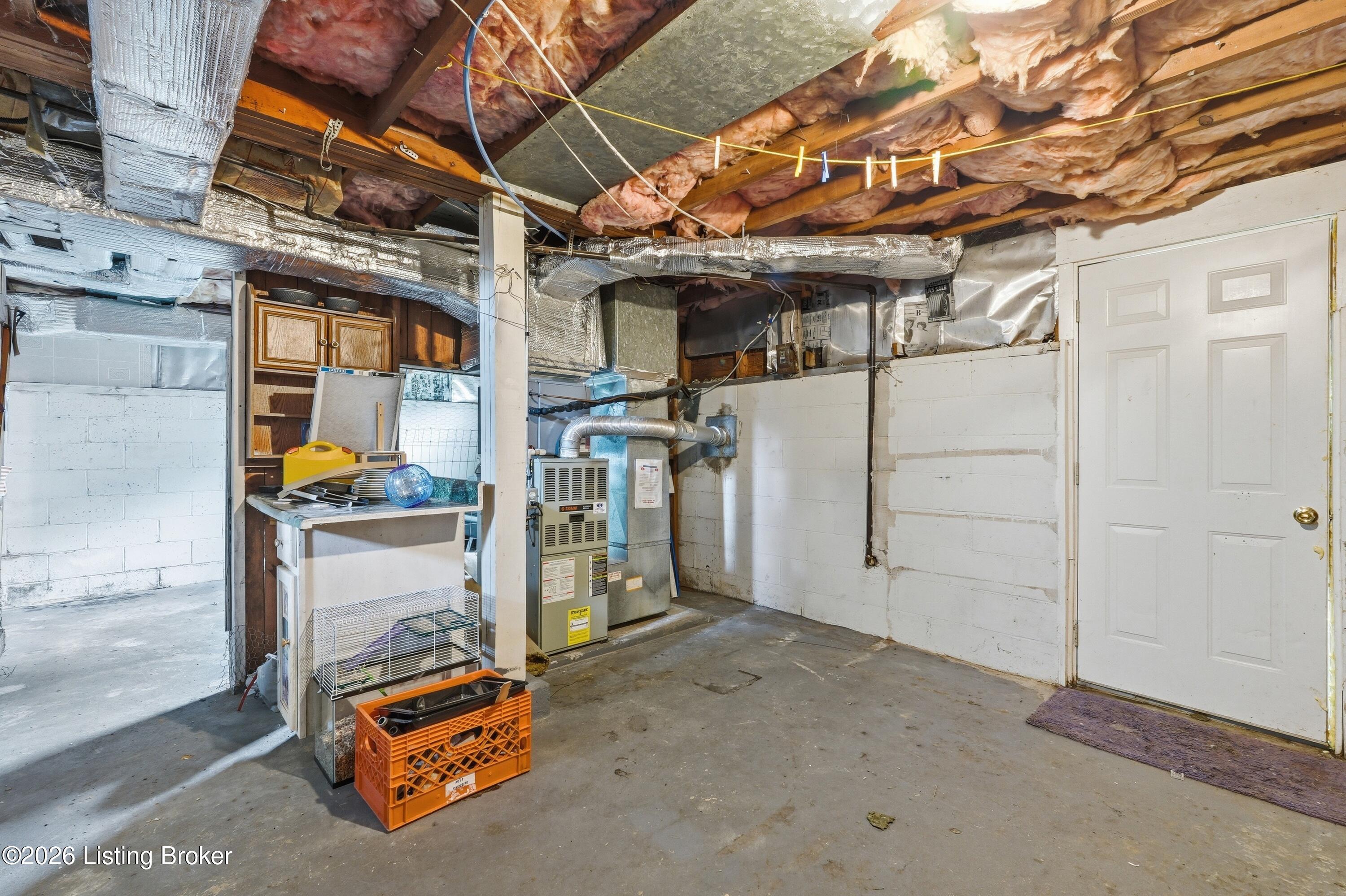 671 Main St Property Photo 16