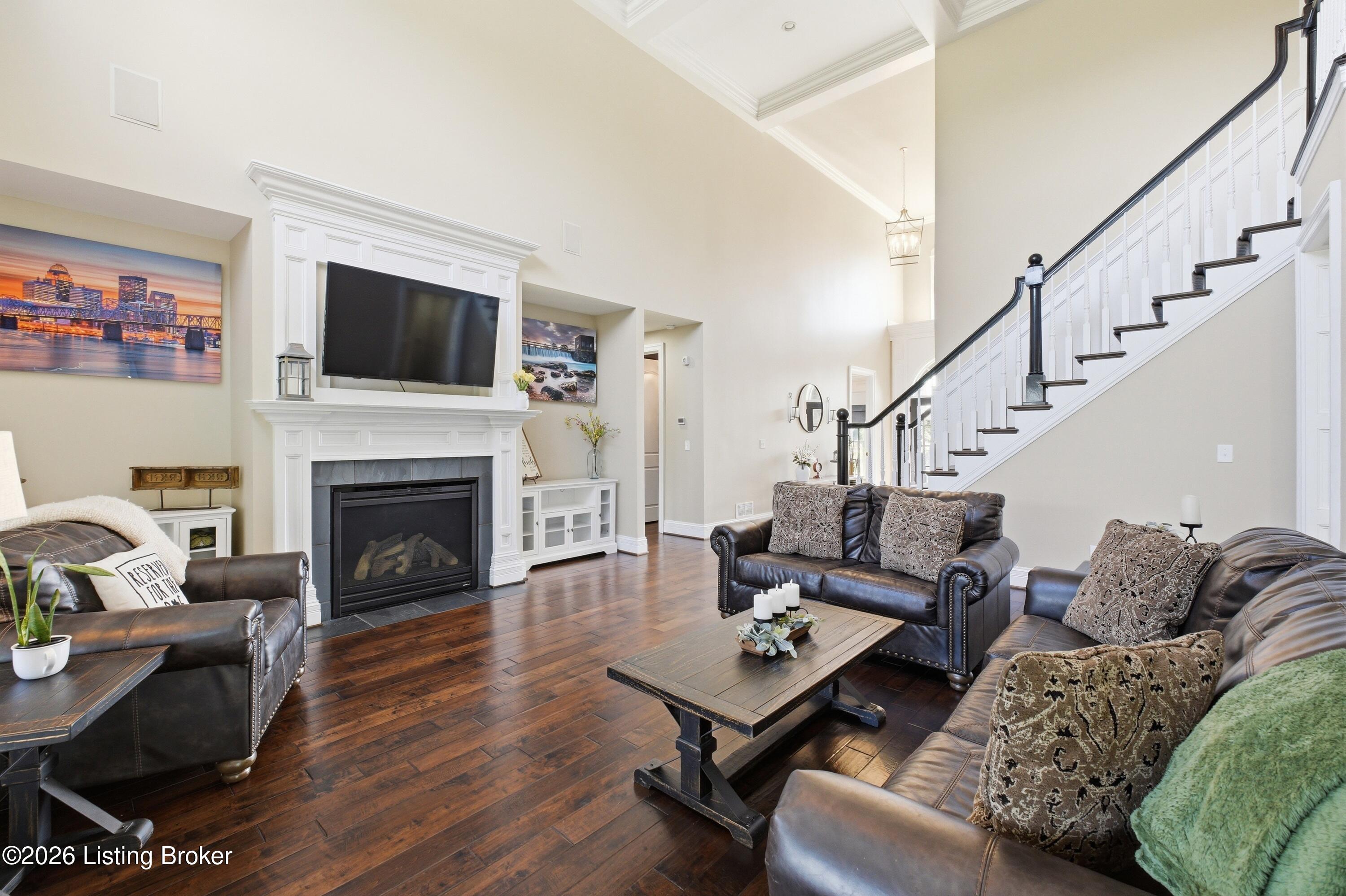 13401 Longwood Ln Property Photo 16