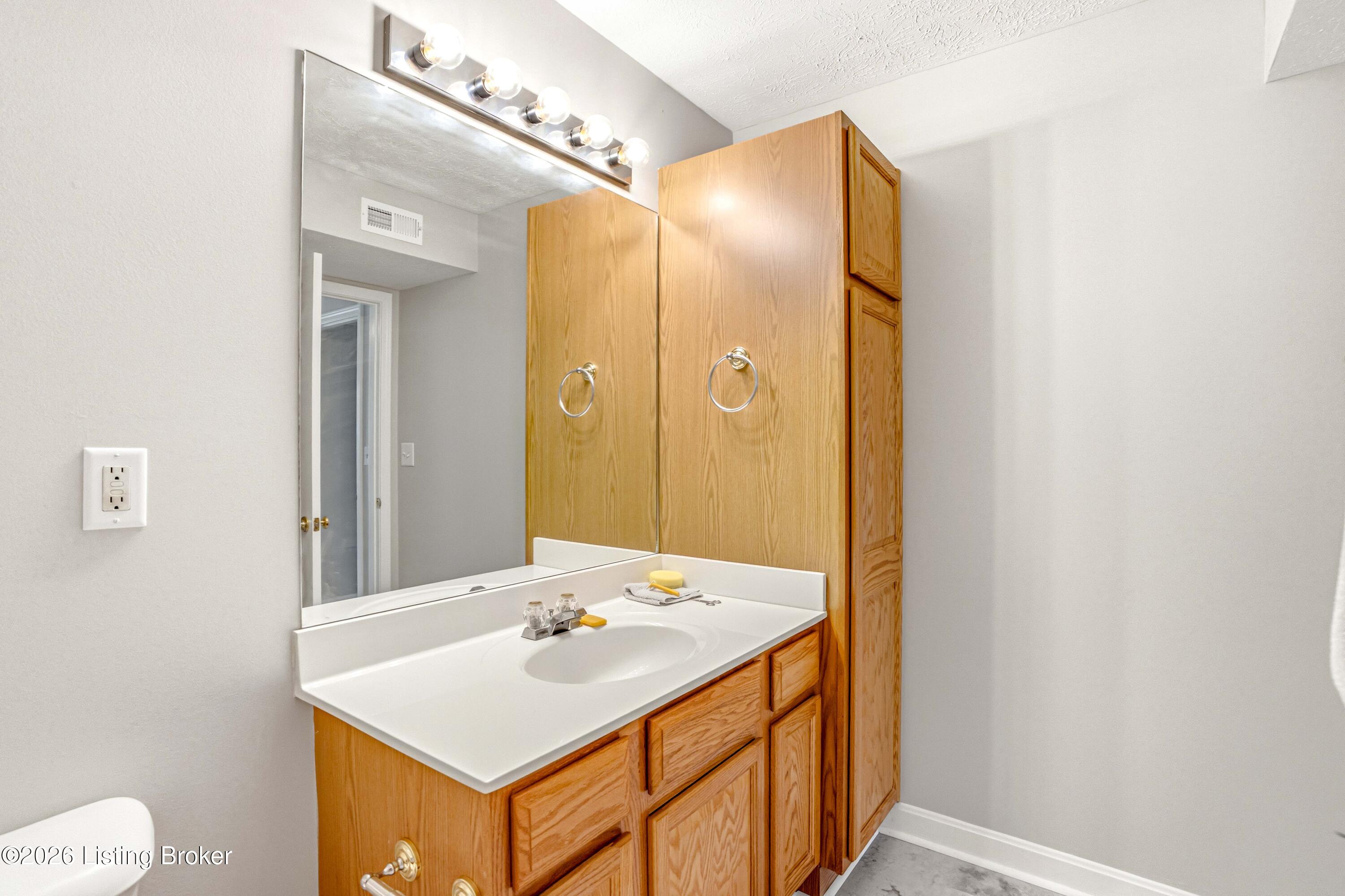 167 Central Blvd 44 Property Photo 16