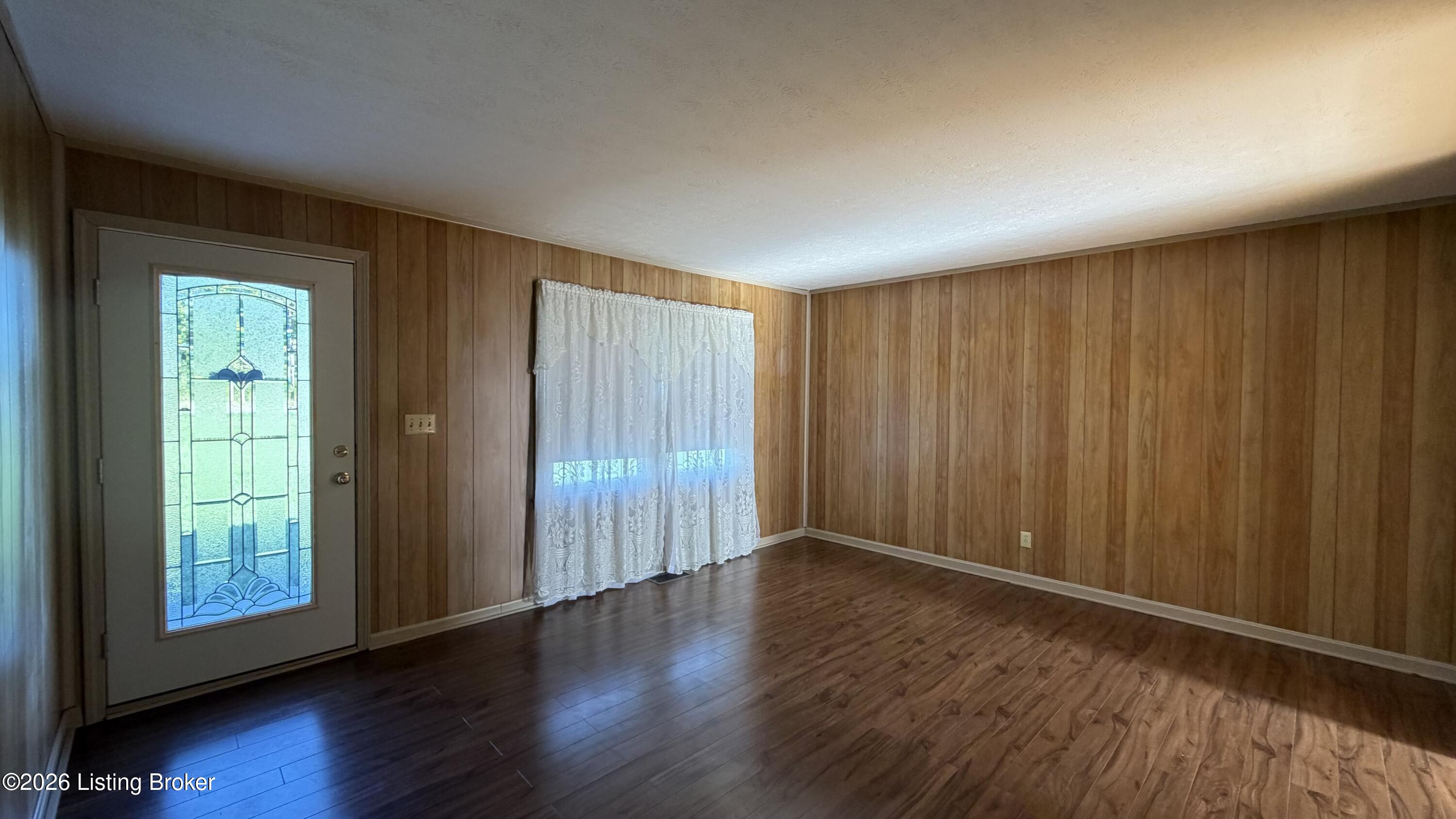 4201 Frances Dr Property Photo 2