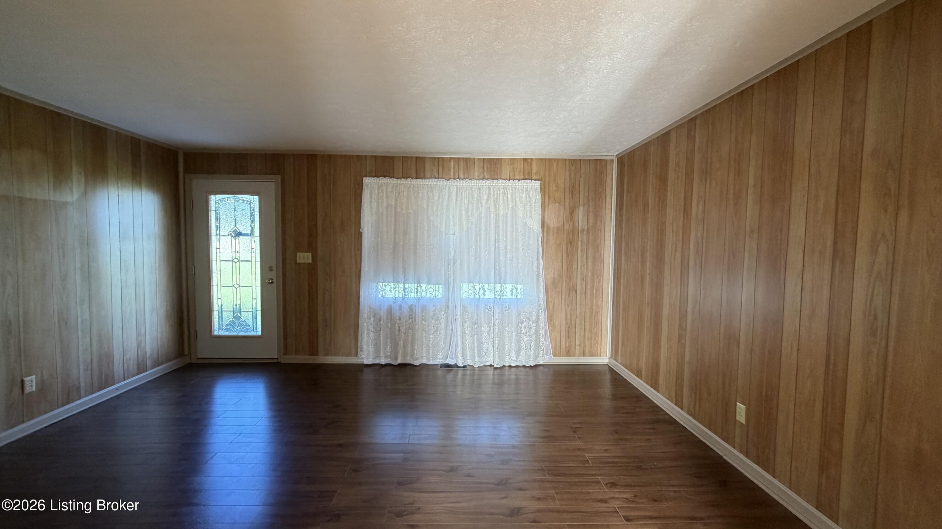 4201 Frances Dr Property Photo 3