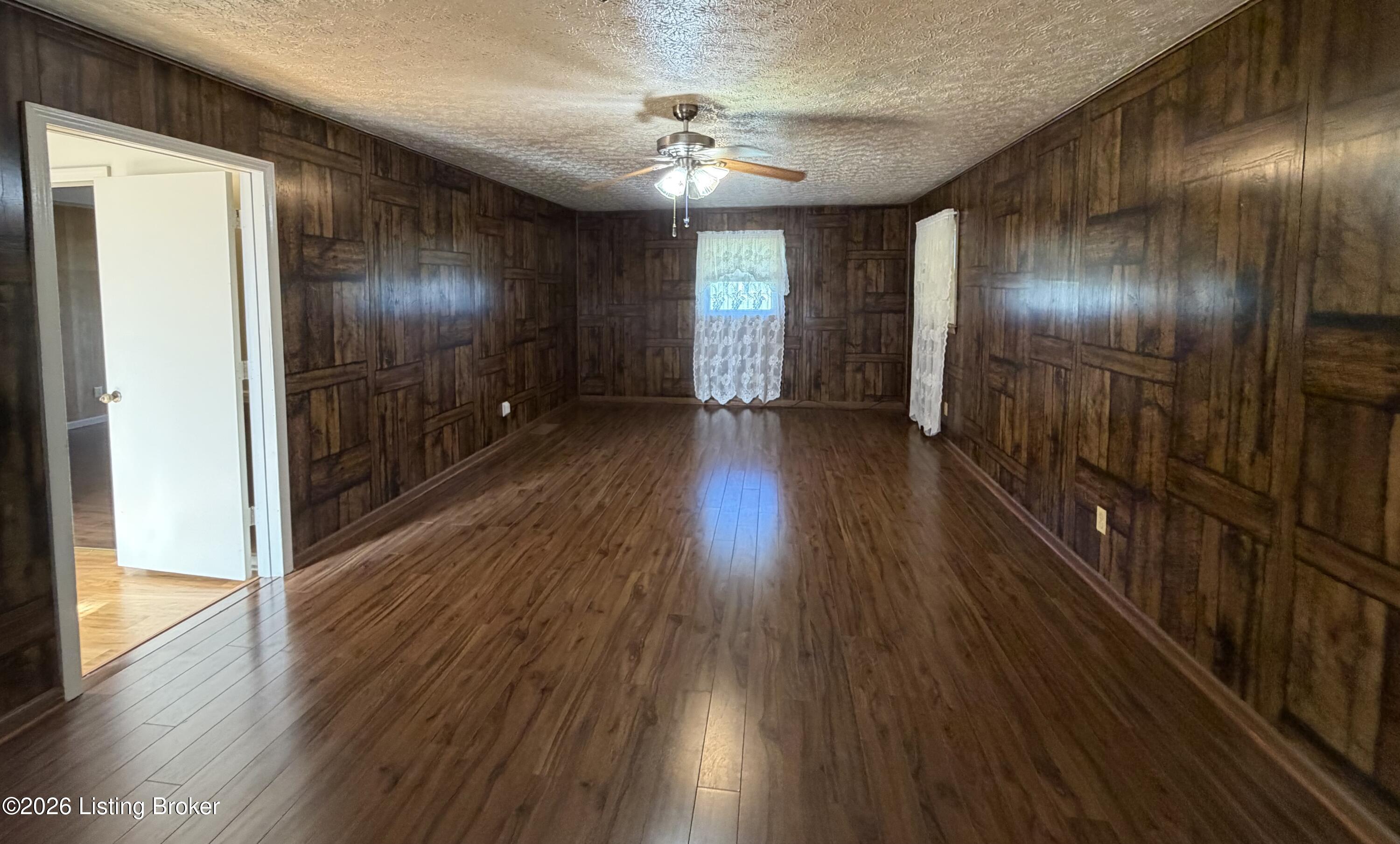 4201 Frances Dr Property Photo 6