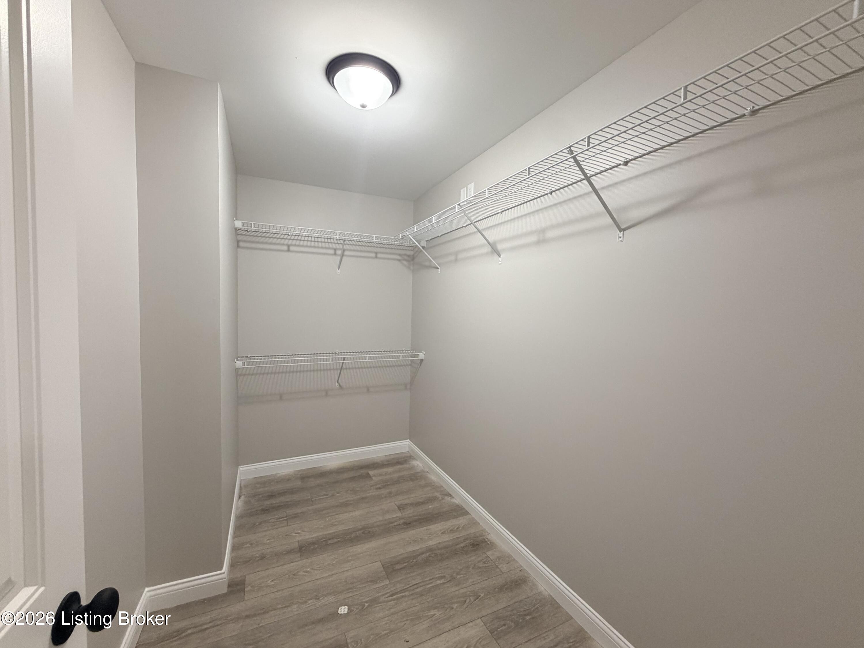 186 New Orleans Ct Property Photo 10