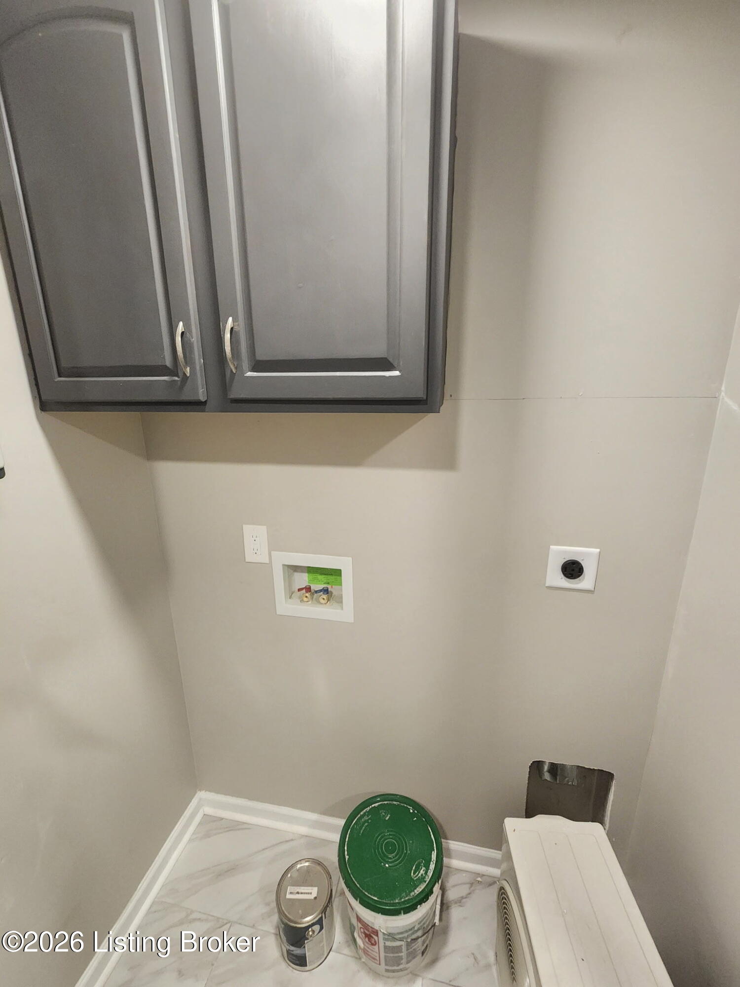 2142 Duncan St Property Photo 6