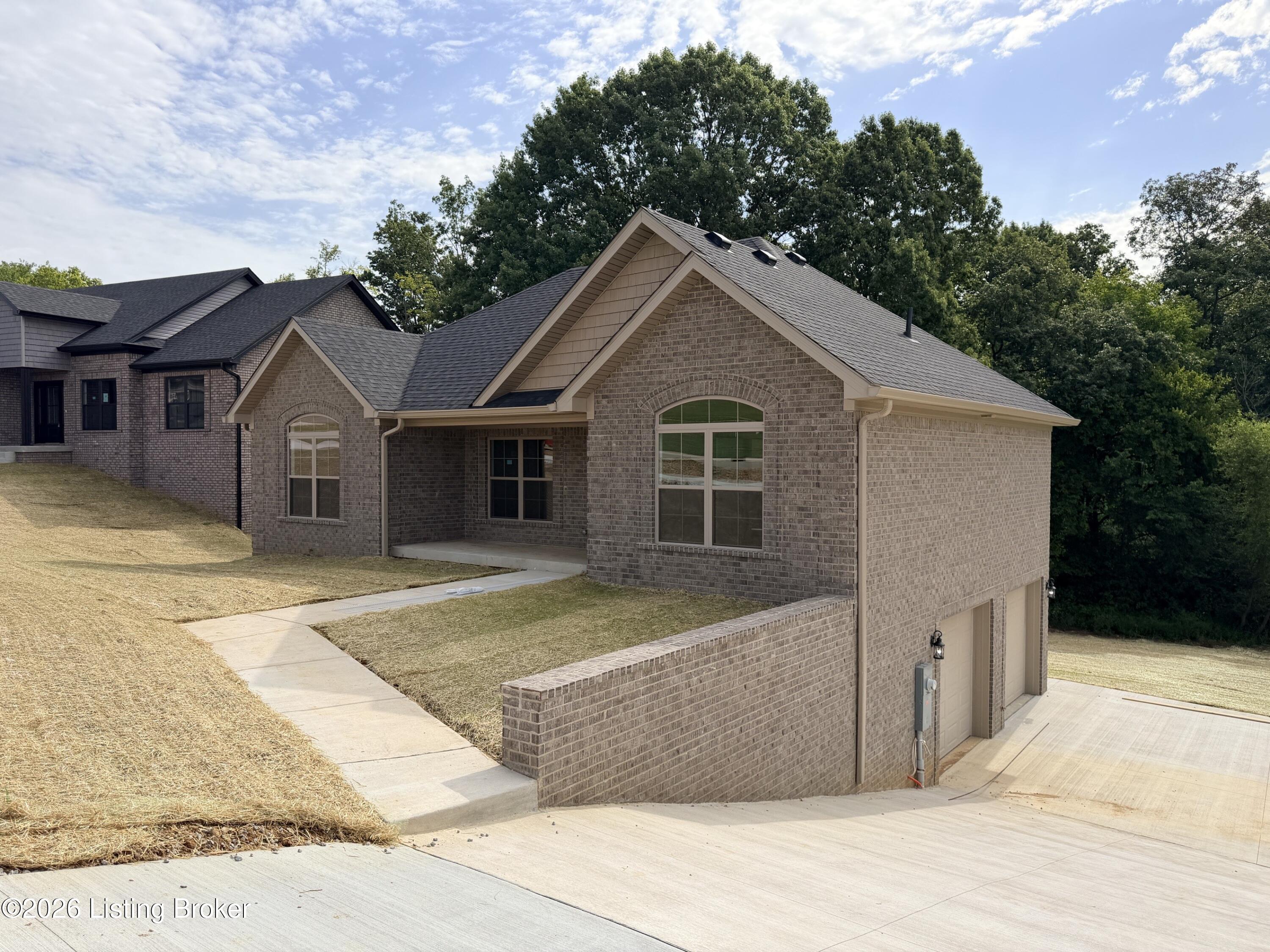 174 New Orleans Ct Property Photo 1