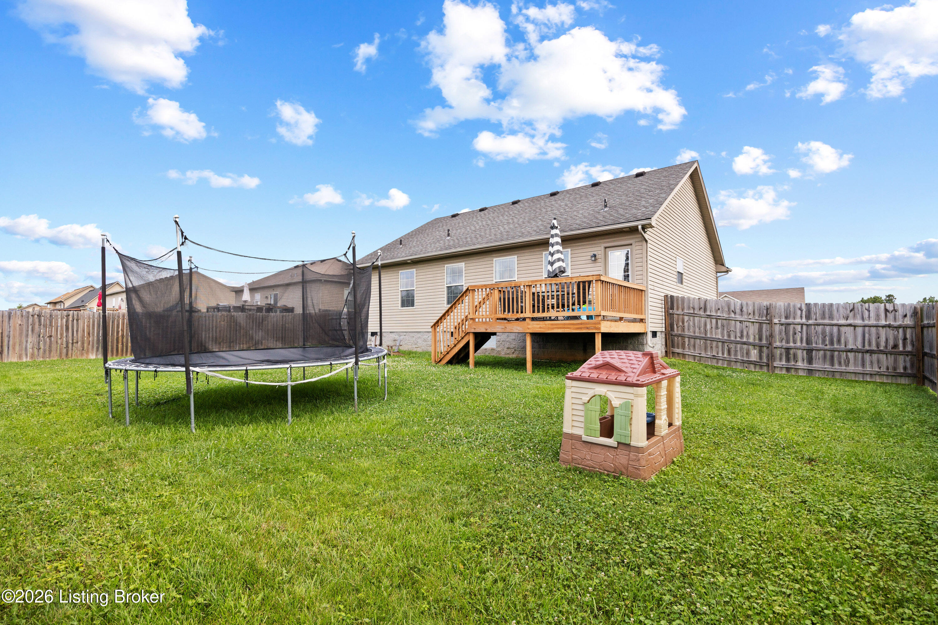 127 Crossfield Dr Property Photo 22