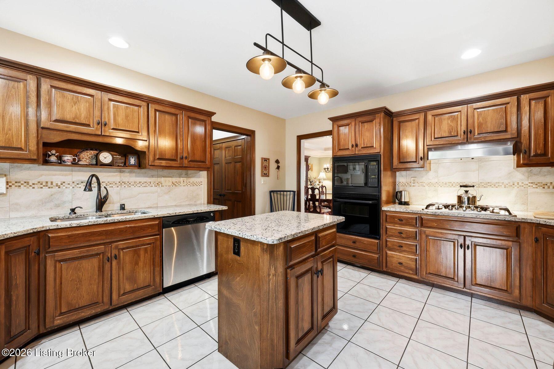 718 Talon Pl Property Photo 10